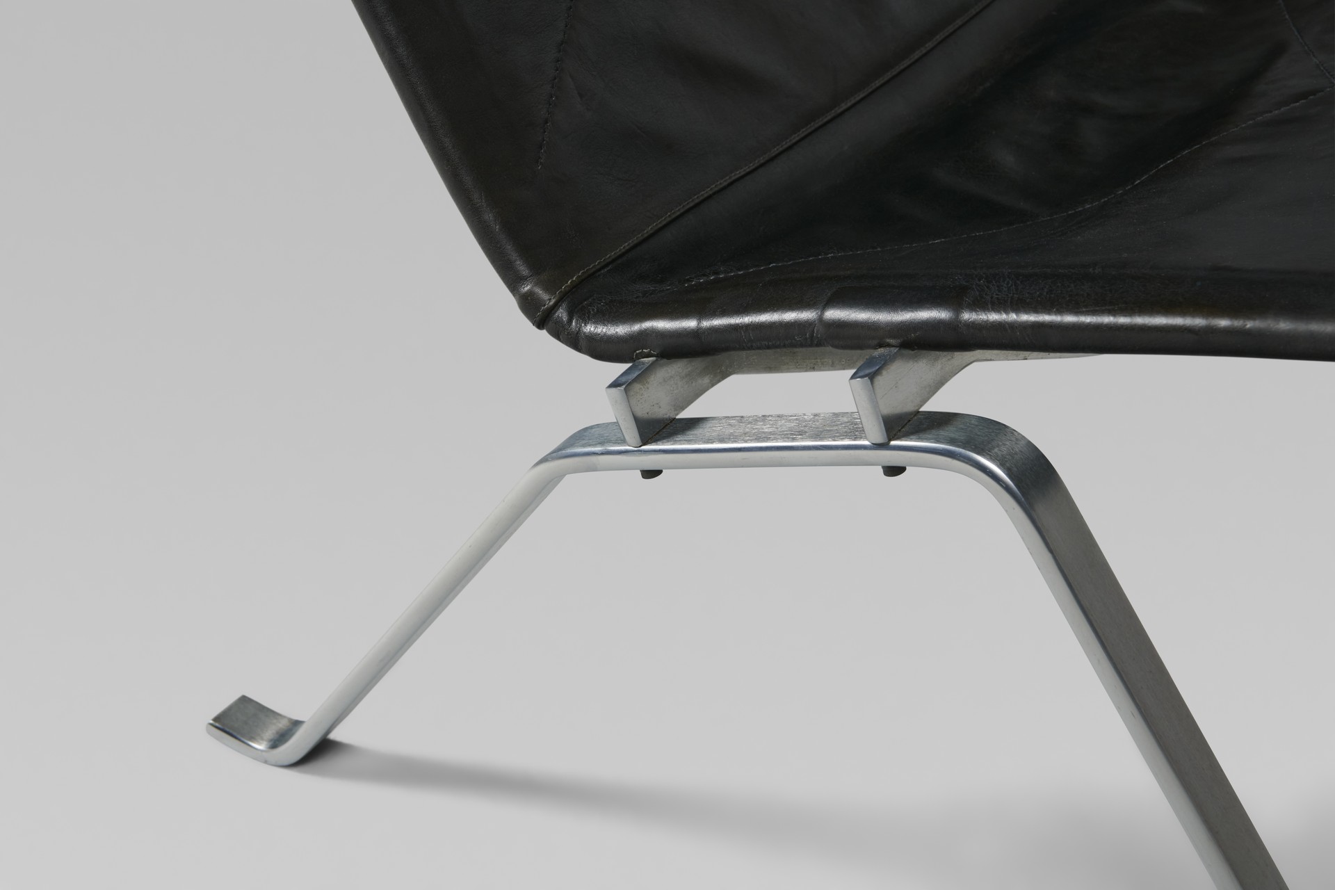 Pair of 'PK 22' Chairs image 5