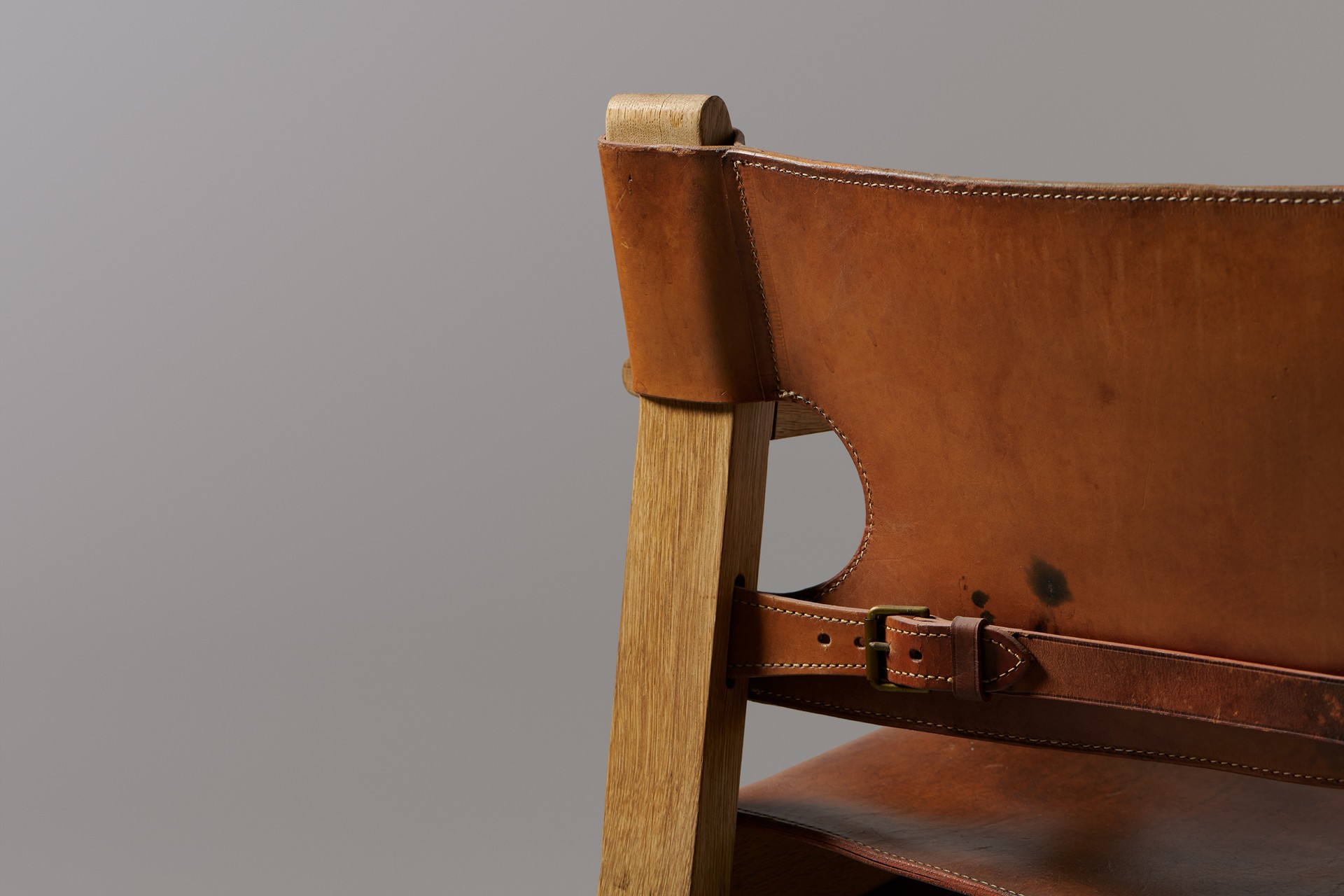 'Spanish' Armchair, Model no. 226 image 4