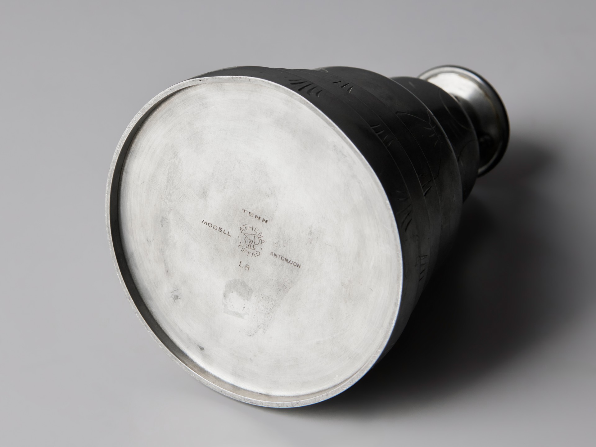 Vessel with Cover image 8