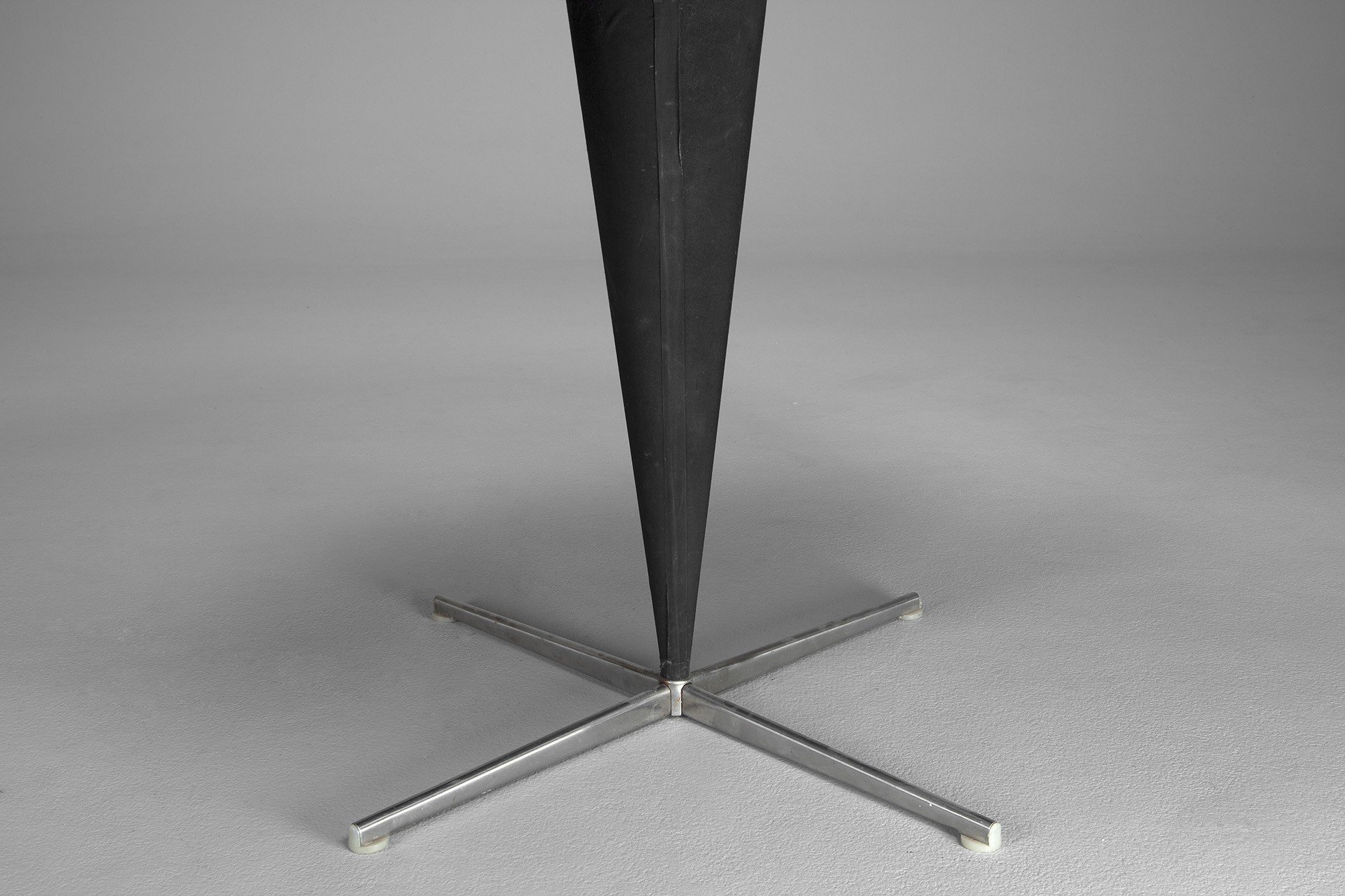 Cone Dining Table image 4