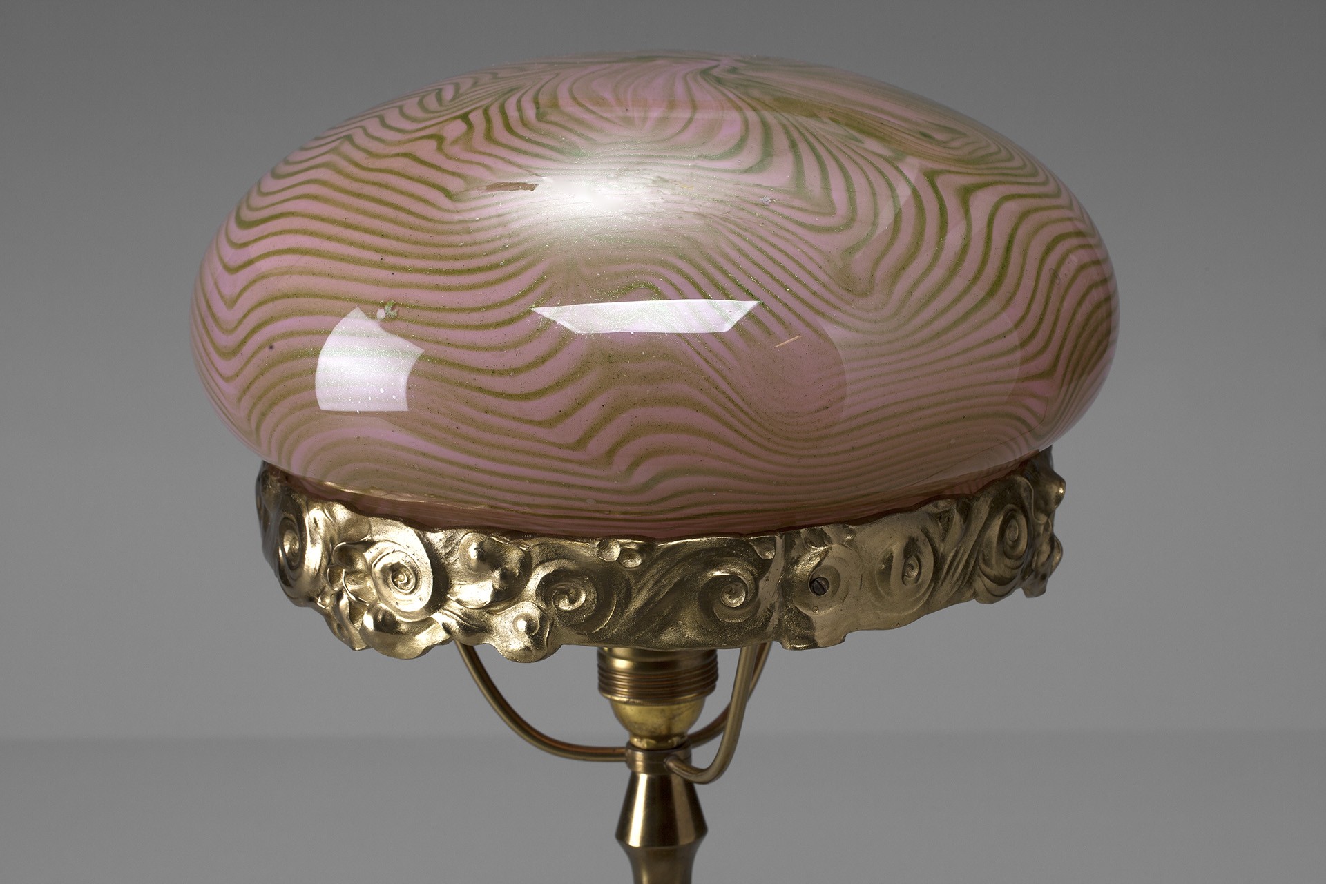 Art Nouveau Table Lamp image 3