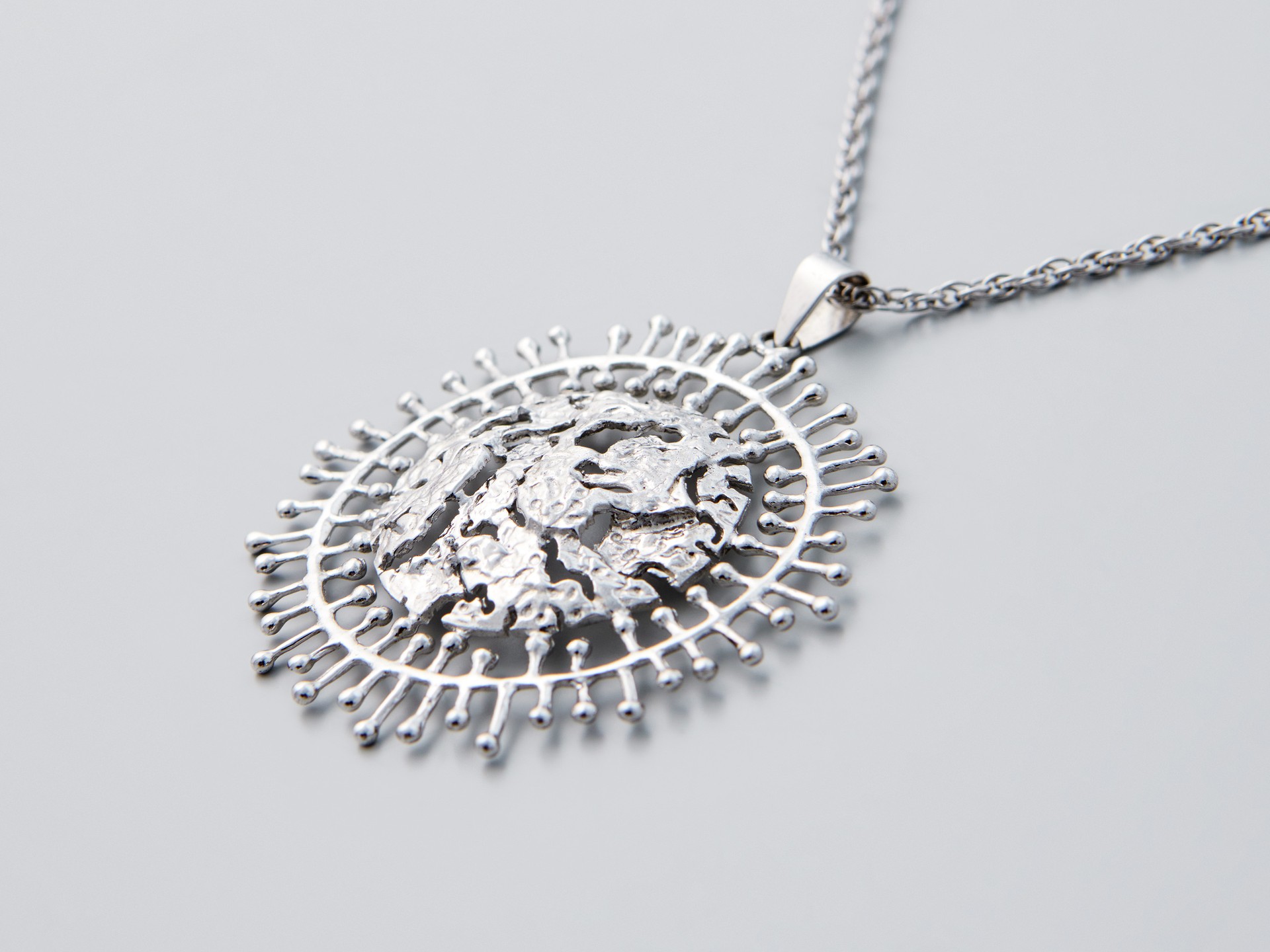 'Full Moon' Necklace image 3