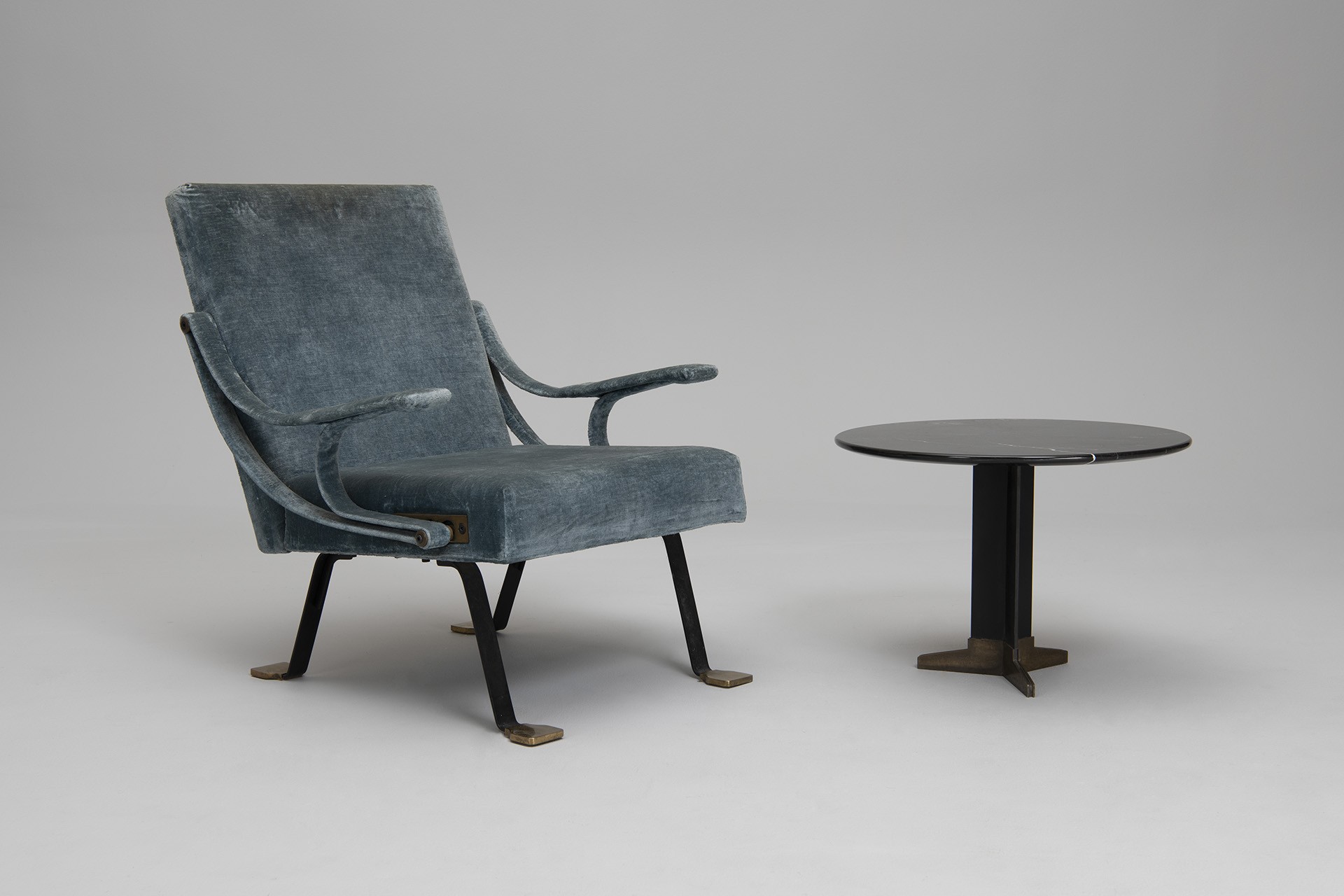 Pair of Adjustable 'Digamma' Armchairs image 7