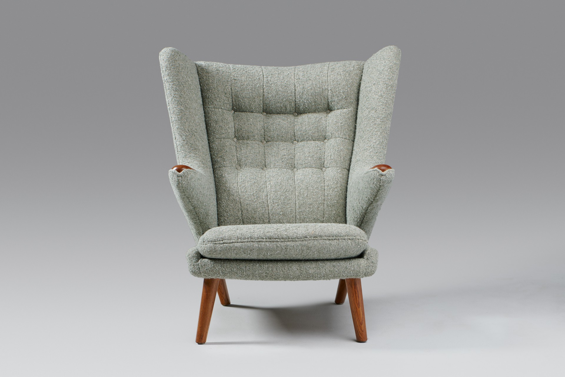 'Papa Bear' Armchair image 3