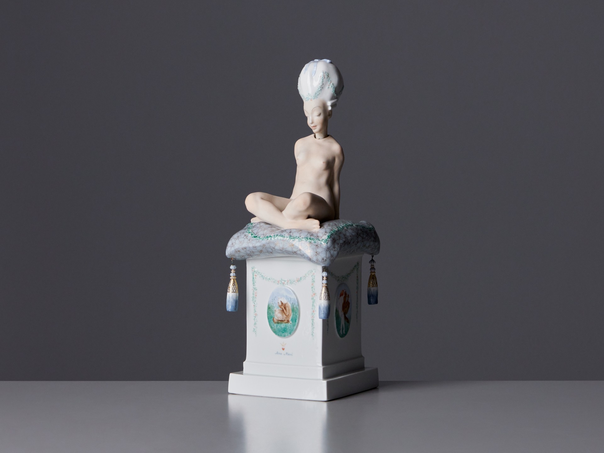 'Ane Mari' Nodding Sculpture