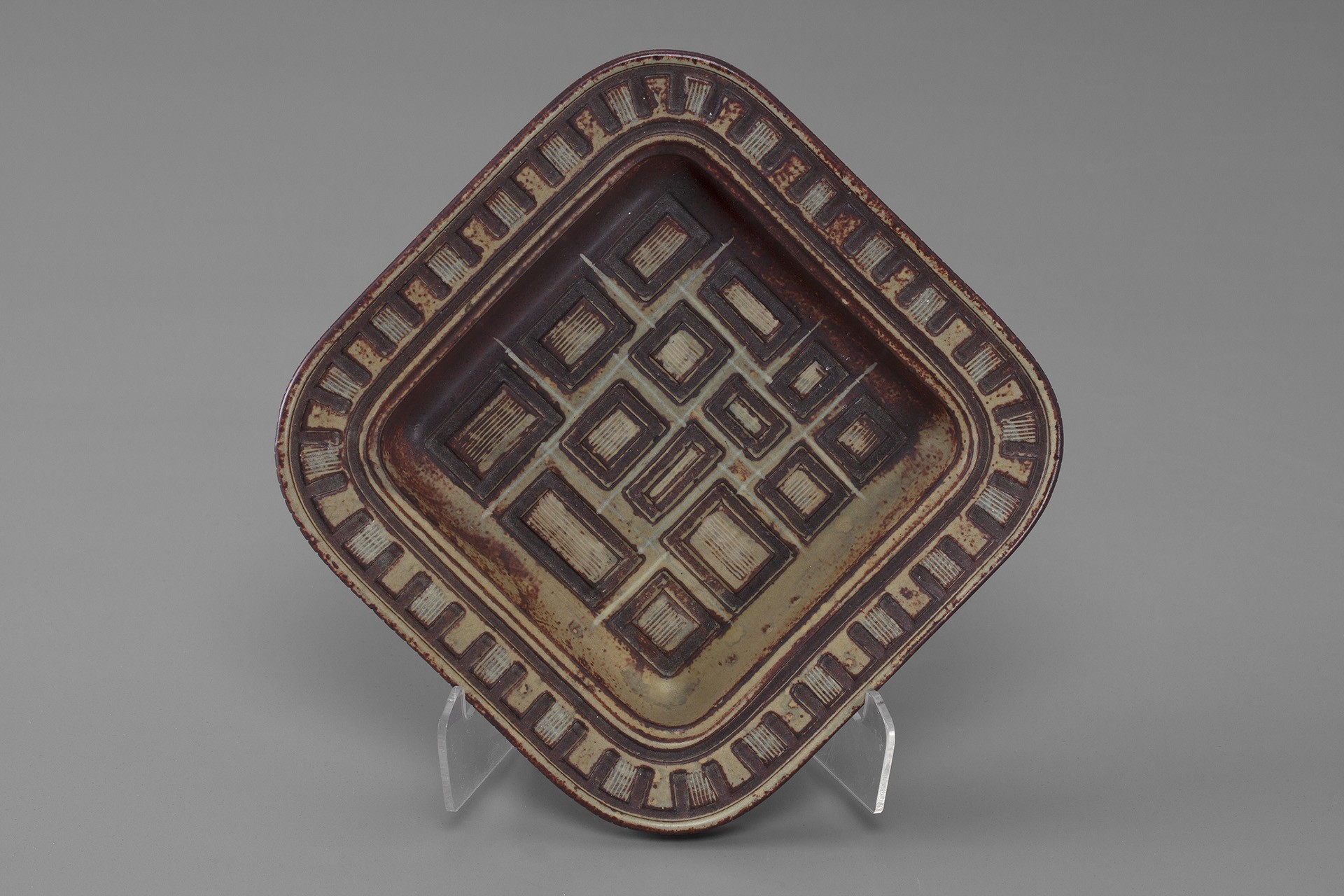 "Farsta" Dish