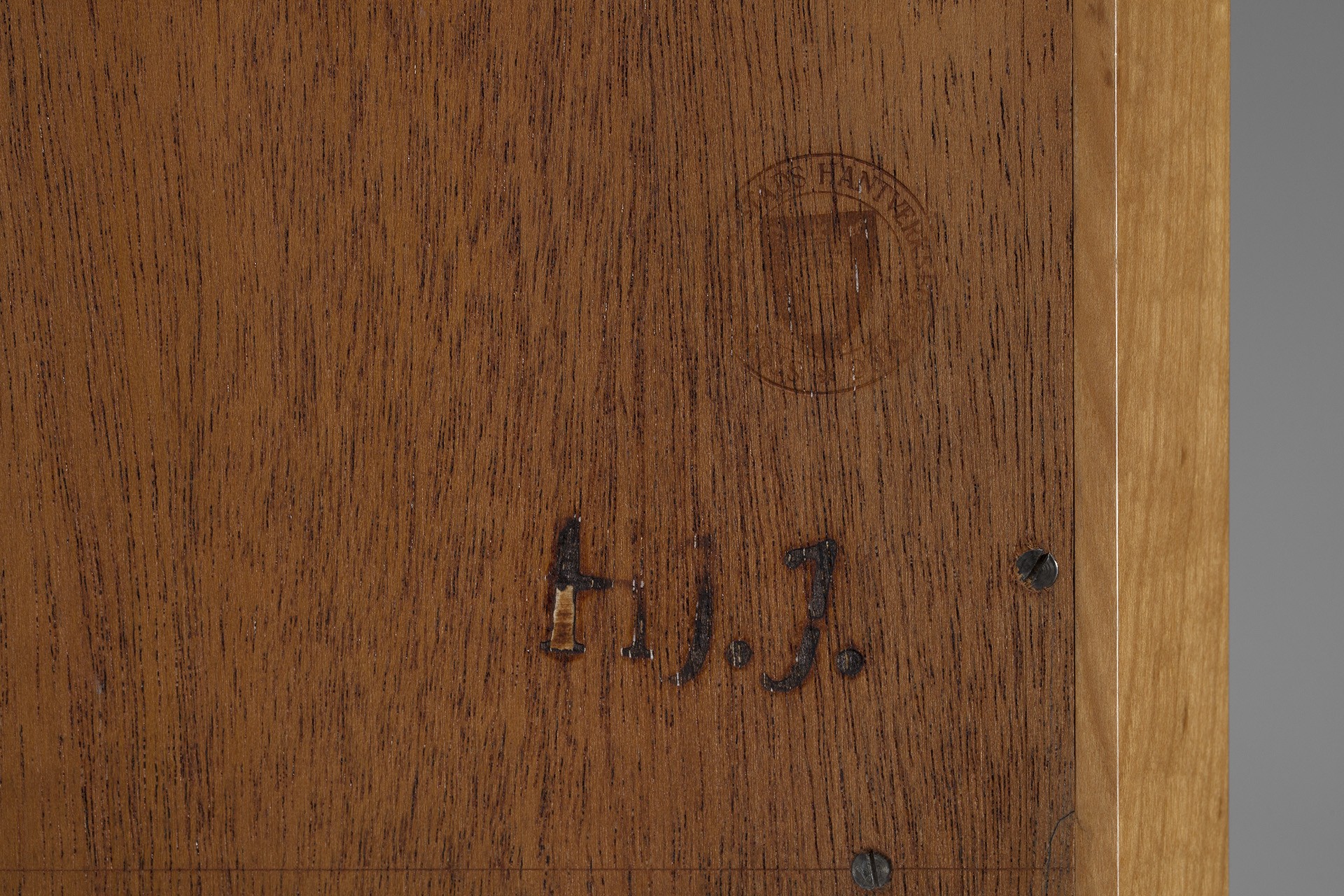 Cabinet image 10