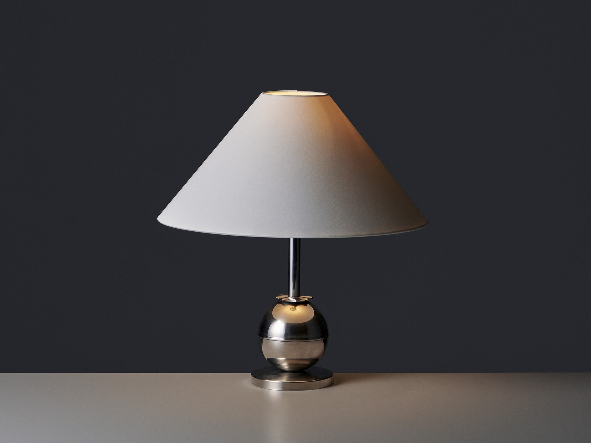 Table Lamp image 2