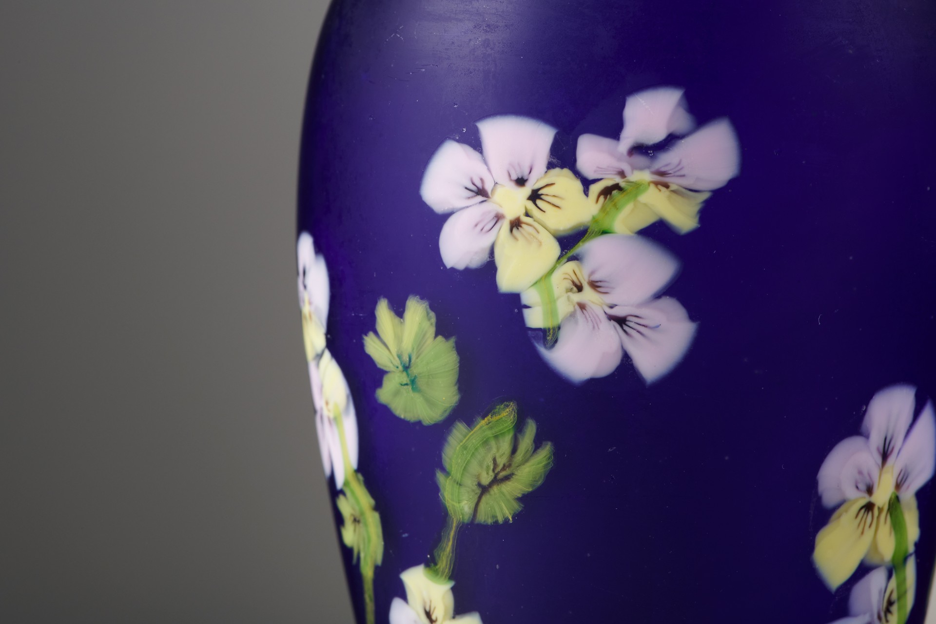Inlaid Glass vase image 4