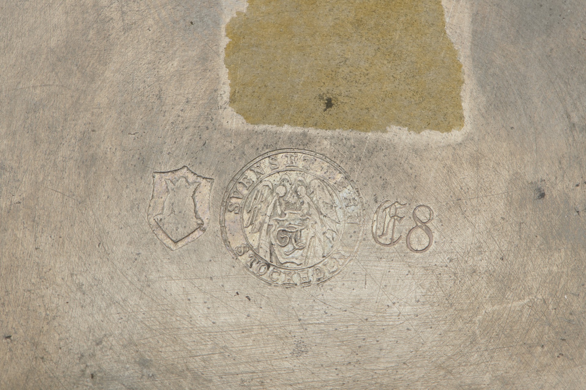 Lidded pewter jar image 5