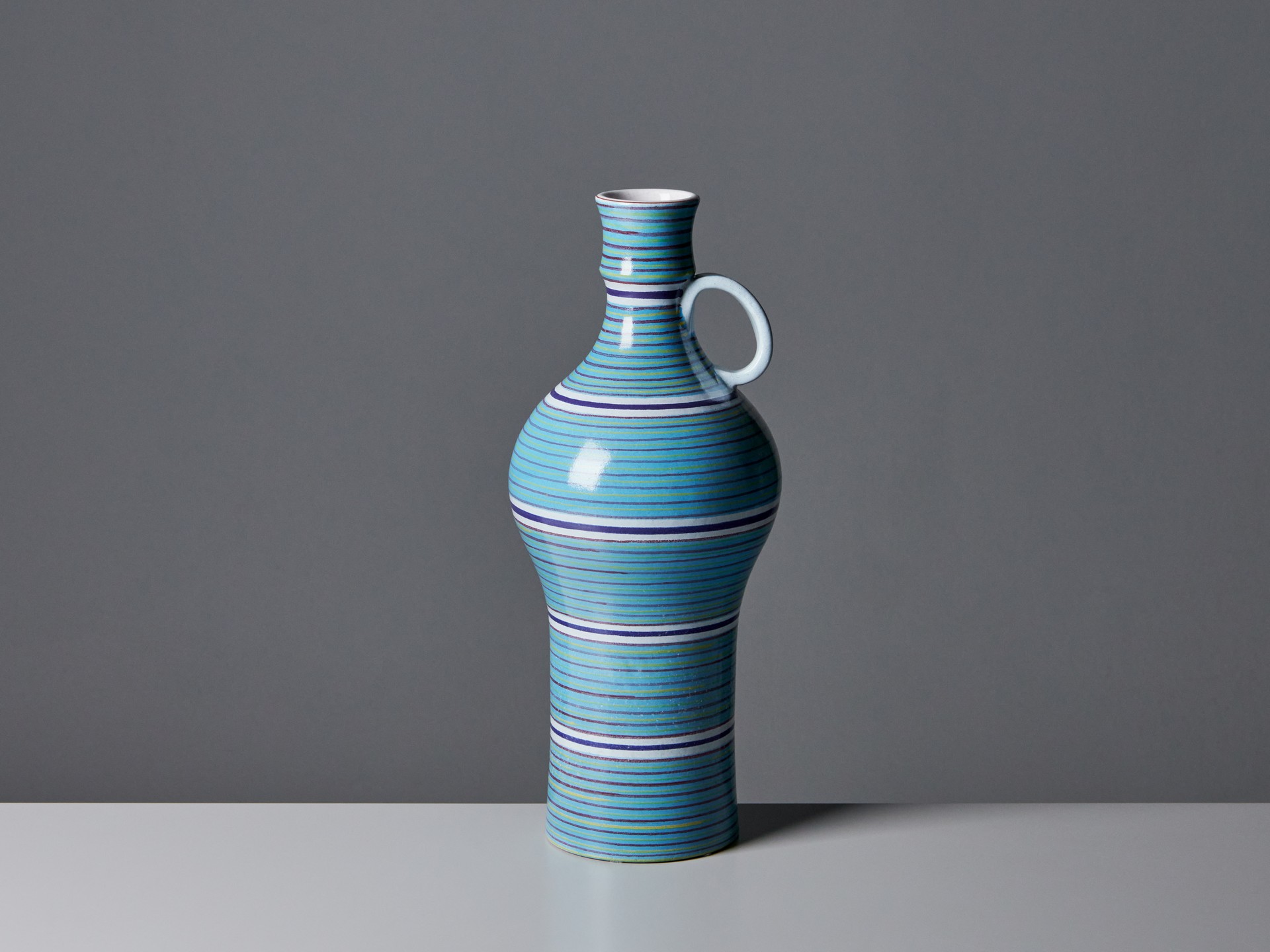 Vase image 3