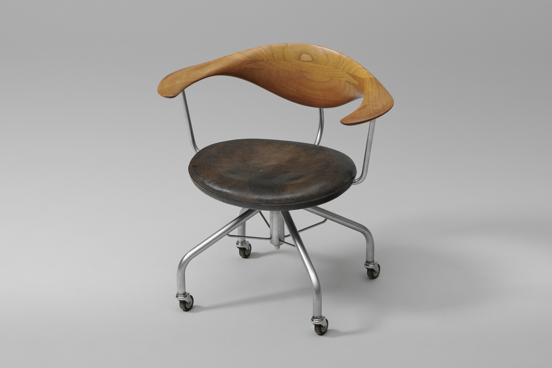 Early 'Swivel' Chair image 2