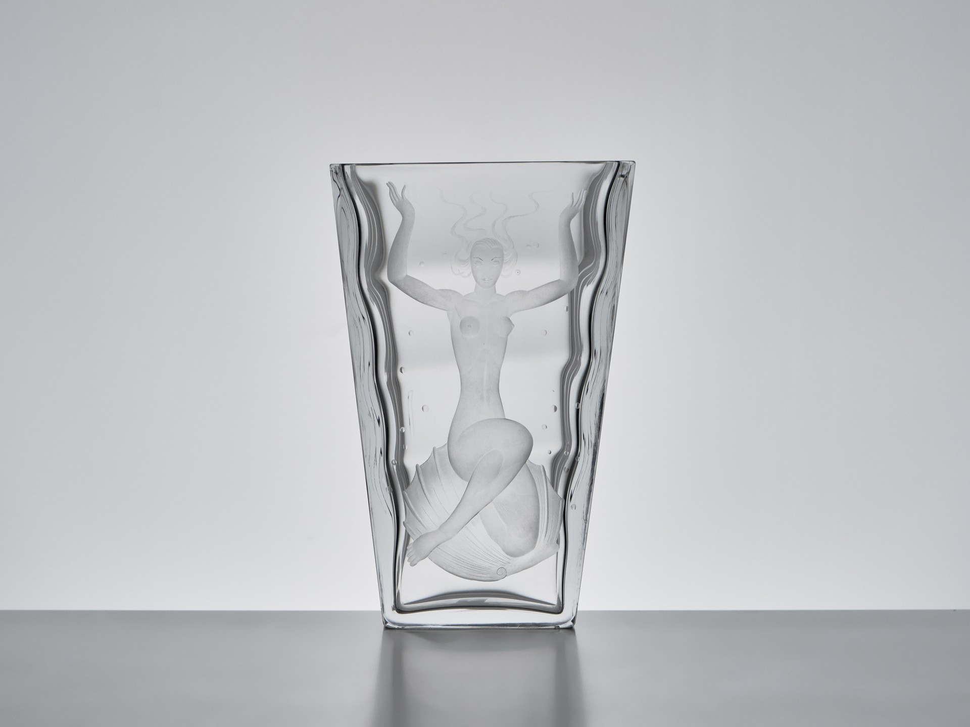 'Venus' Vase image 2