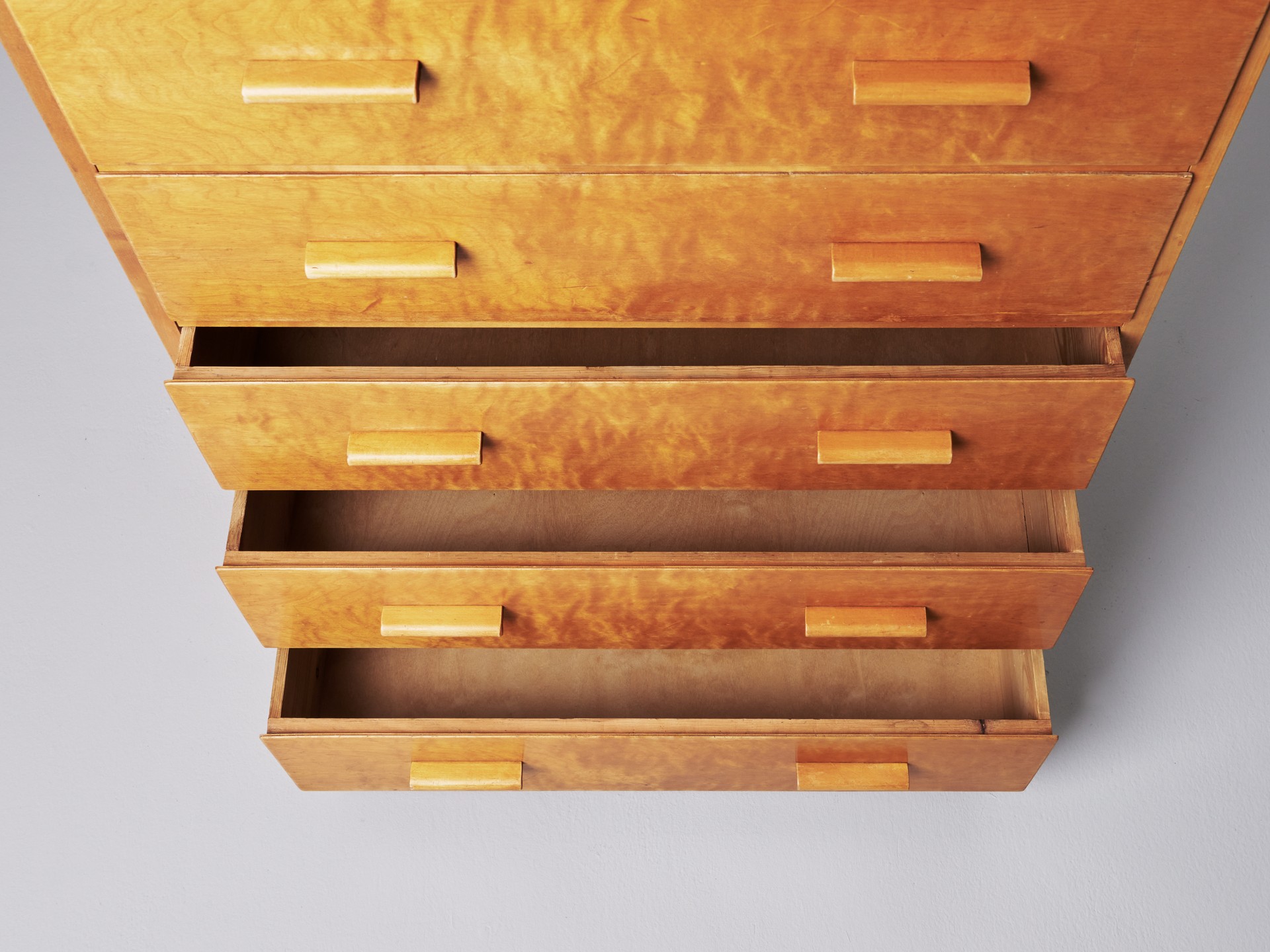 Chest of Drawers image 8