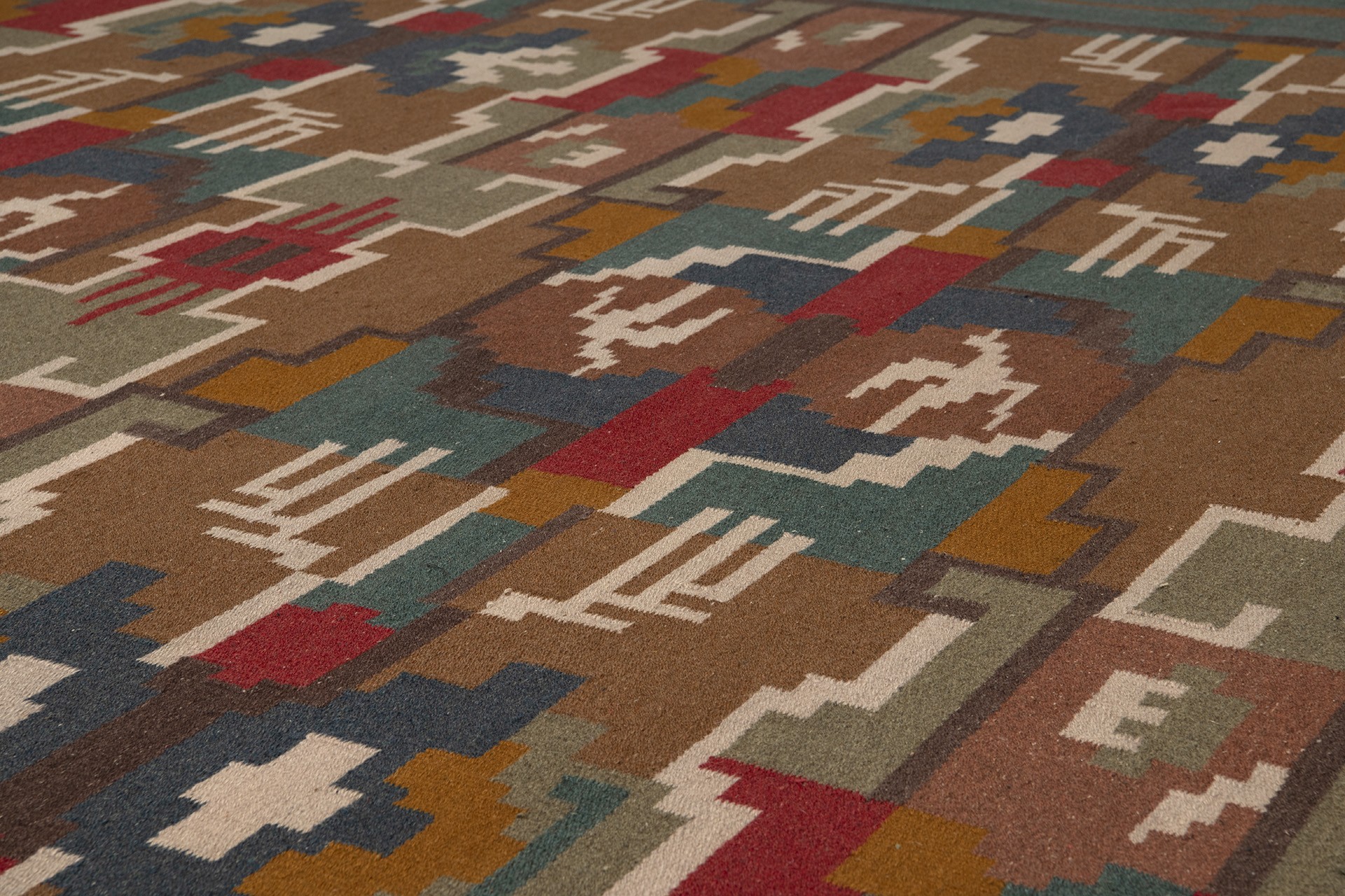 Large Carpet image 4