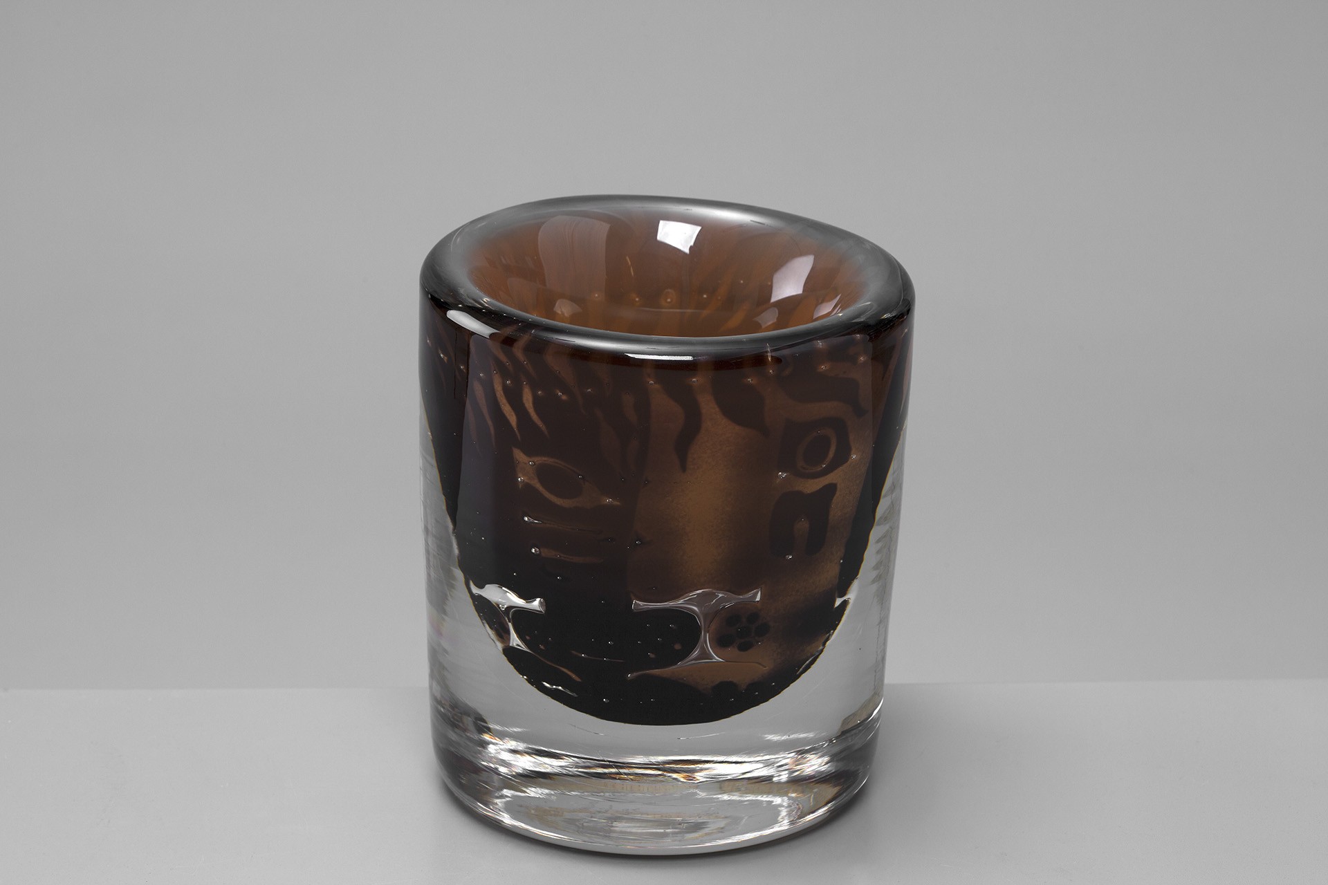 Tiger Vase image 3