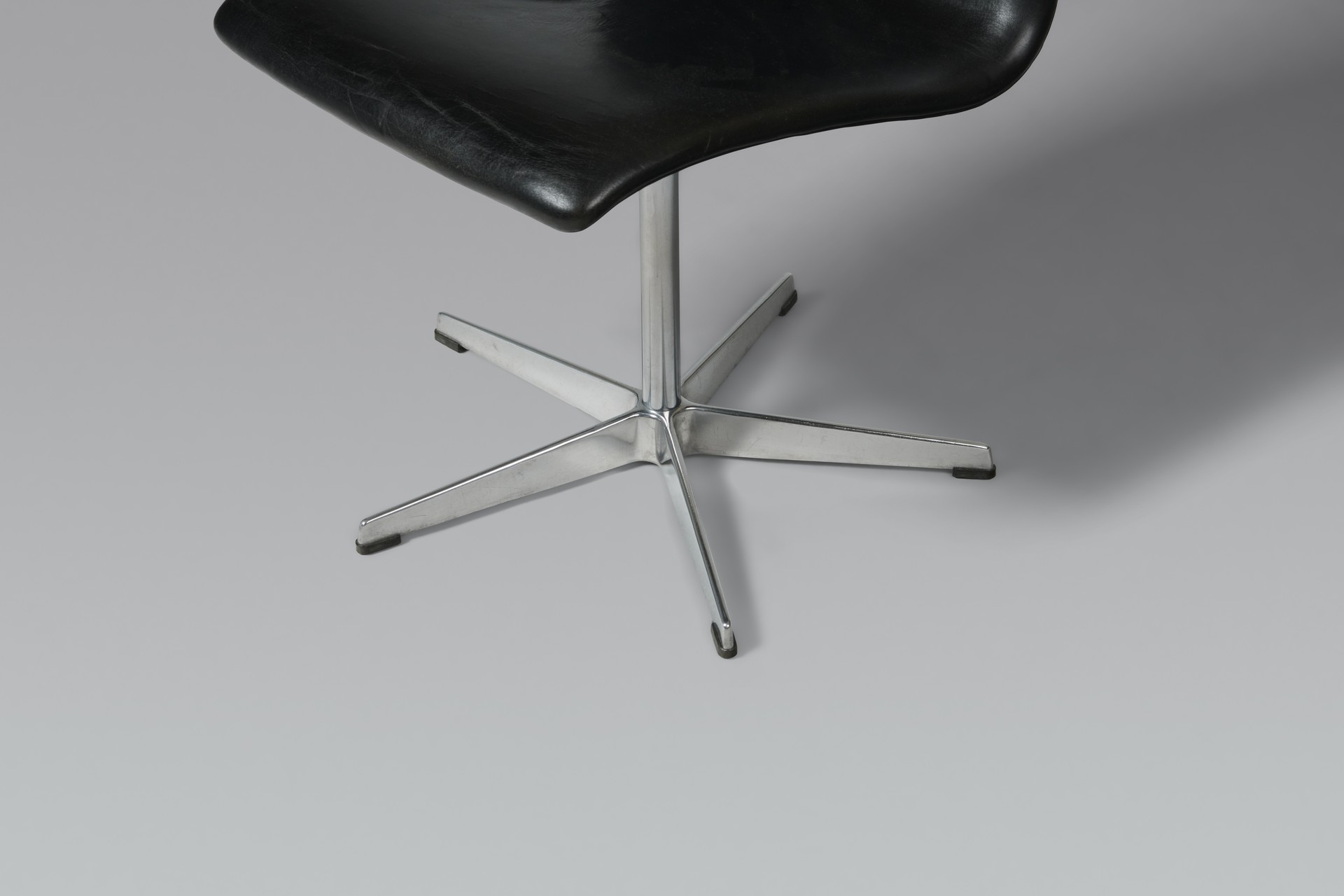 Pair of 'Oxford' Chairs image 7