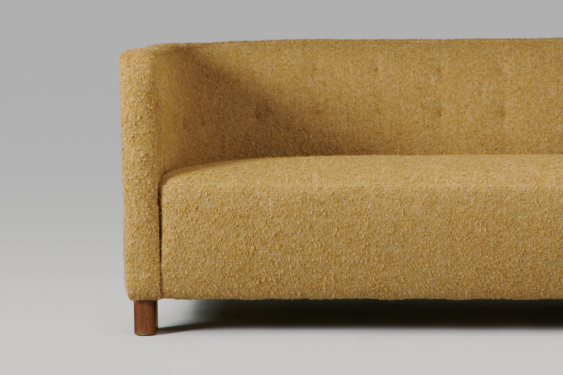 Sofa image 4