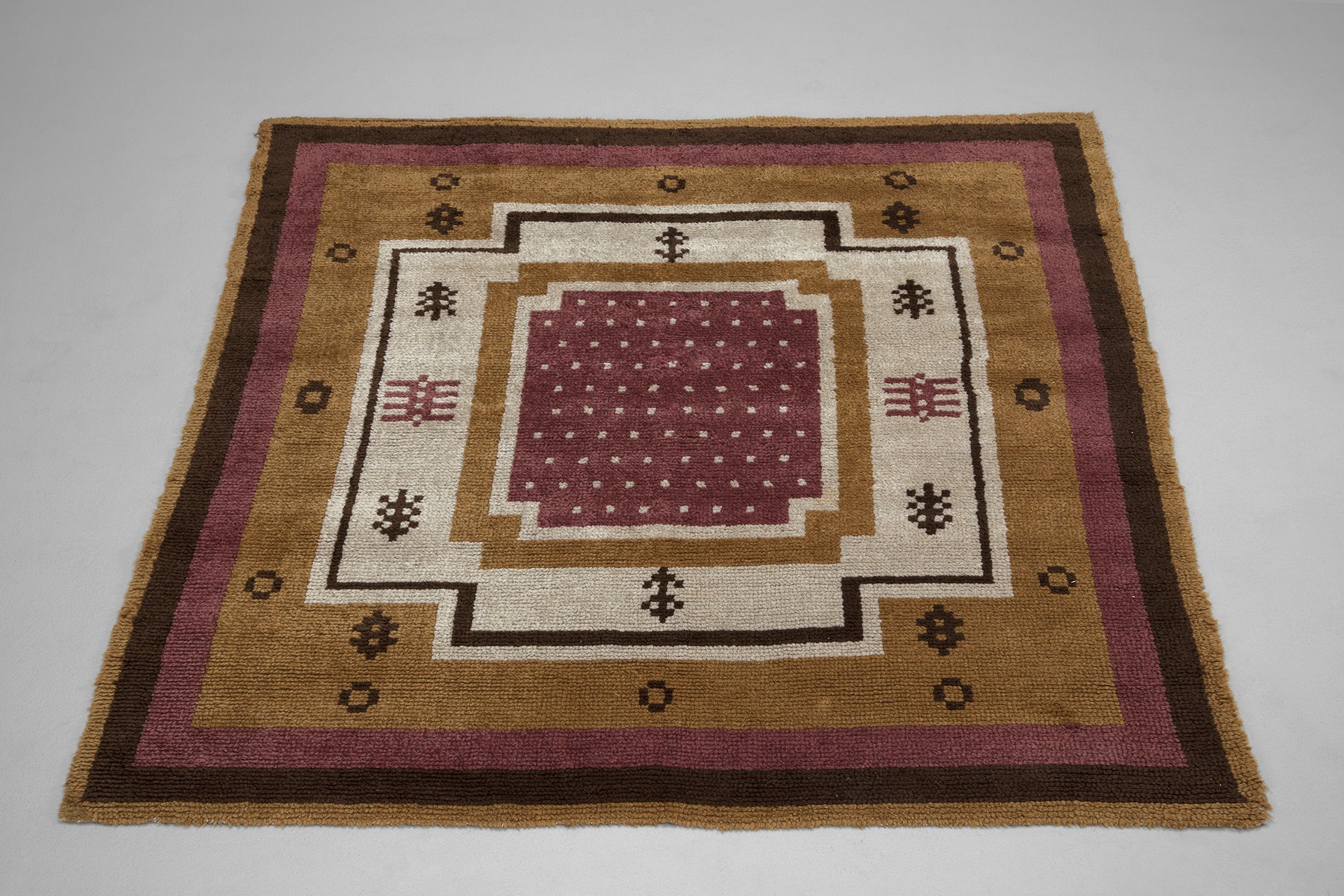 Carpet image 2