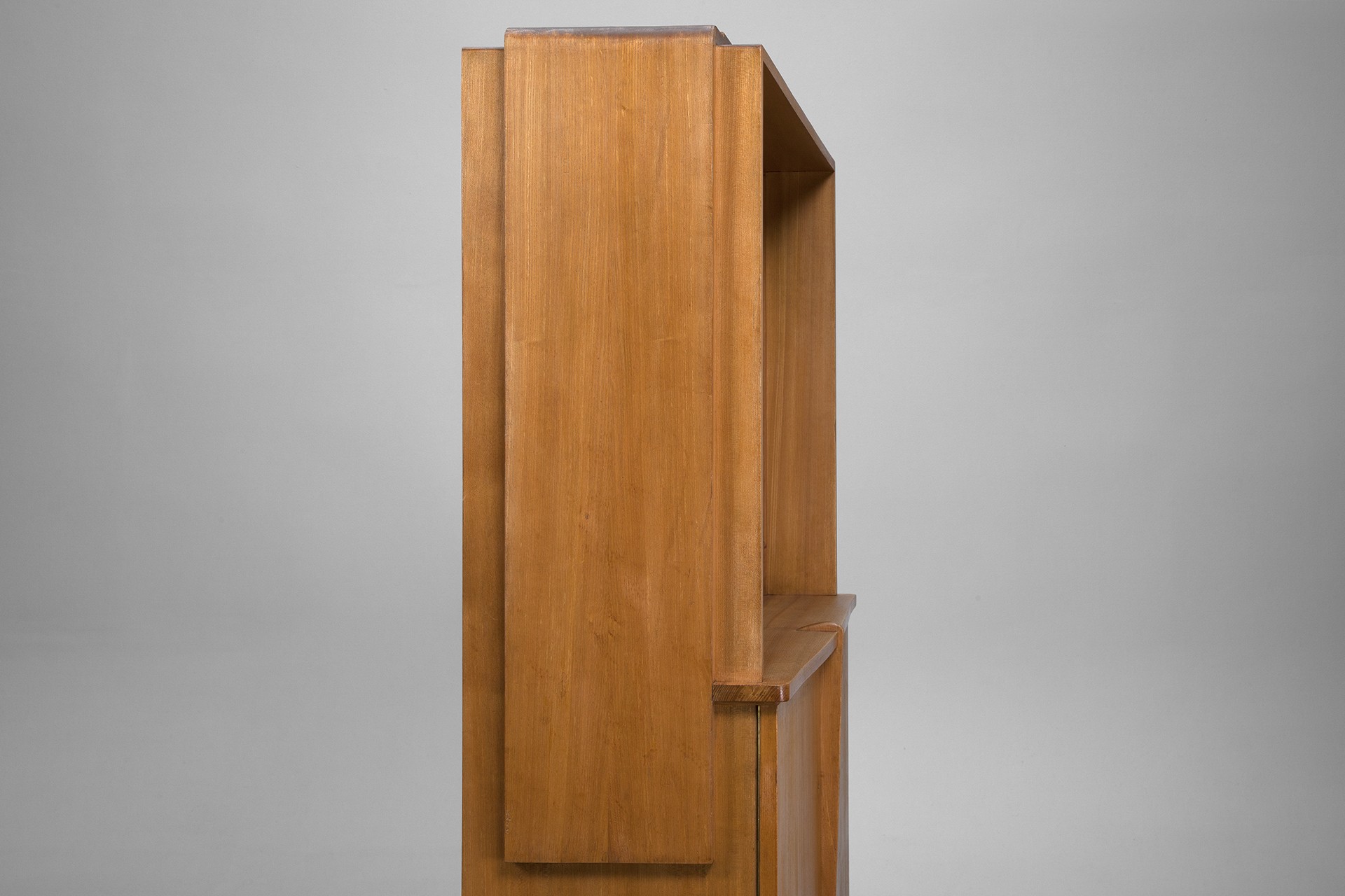 Cabinet image 10