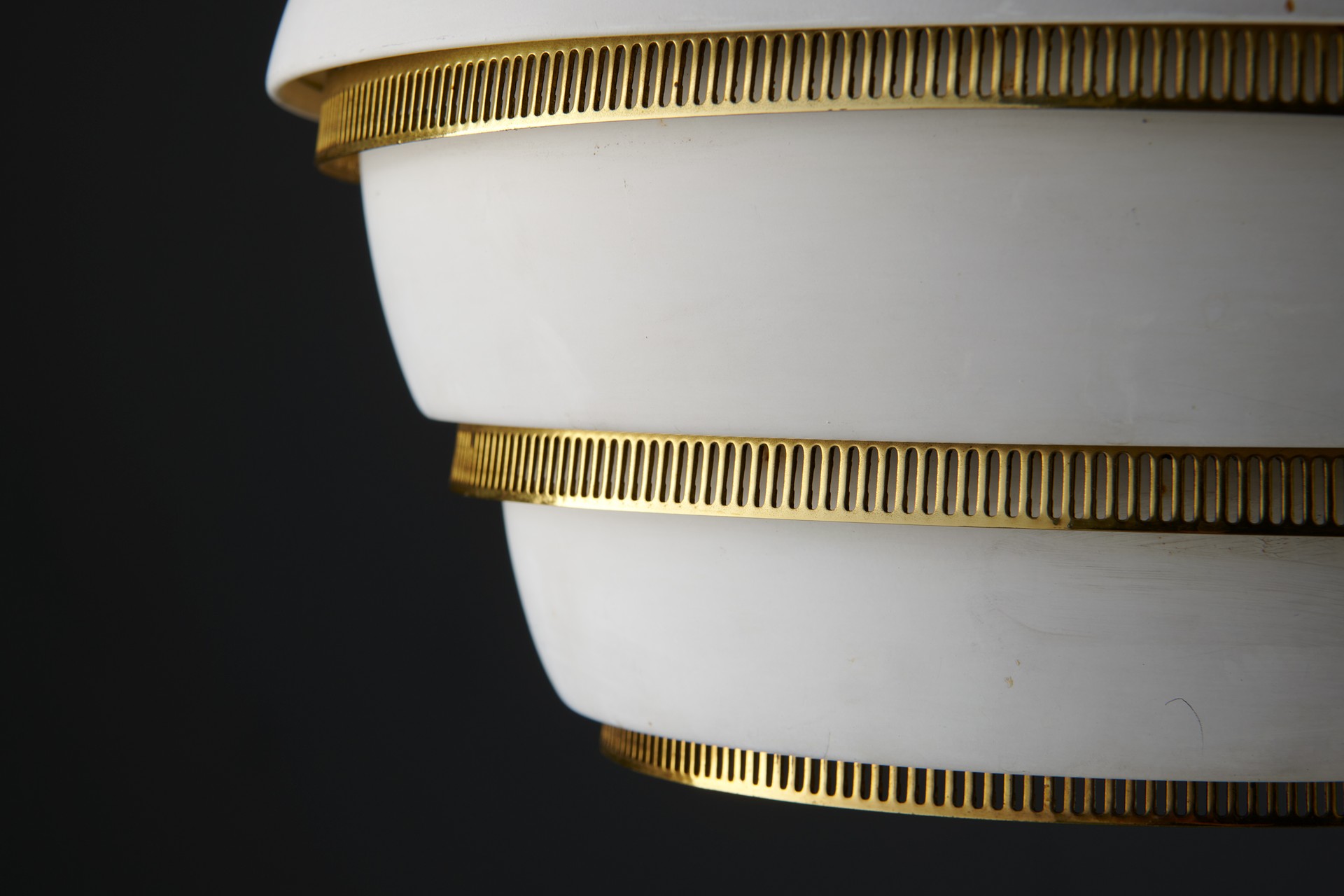 Large "Beehive" Lamp Model A332 image 4