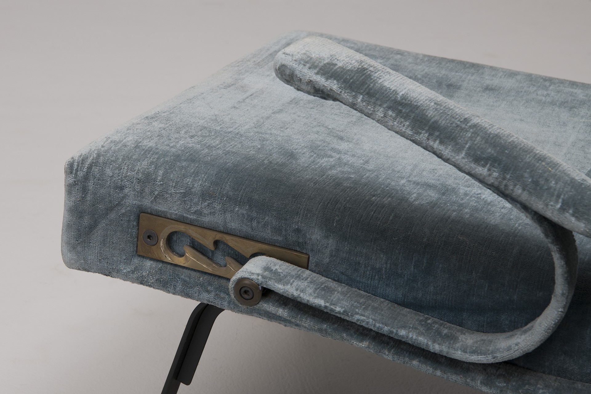 Pair of Adjustable 'Digamma' Armchairs image 6
