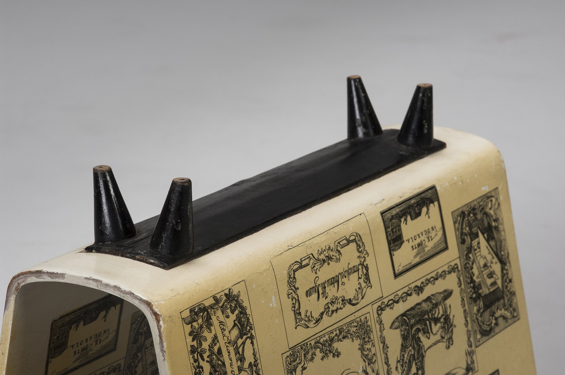 Magazine Rack image 7