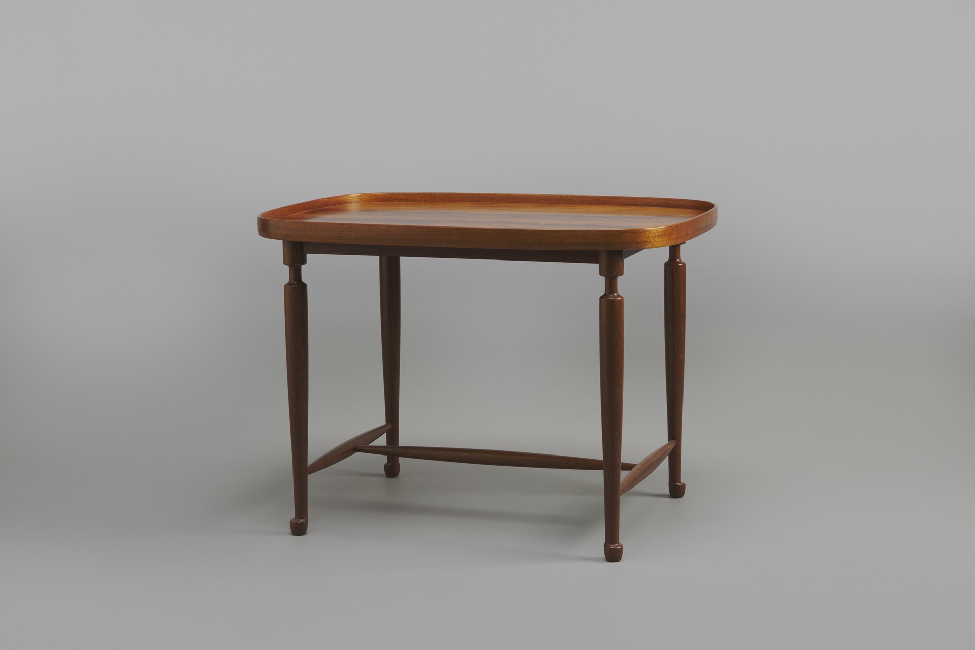 Side Table, Model no. 975 image 2