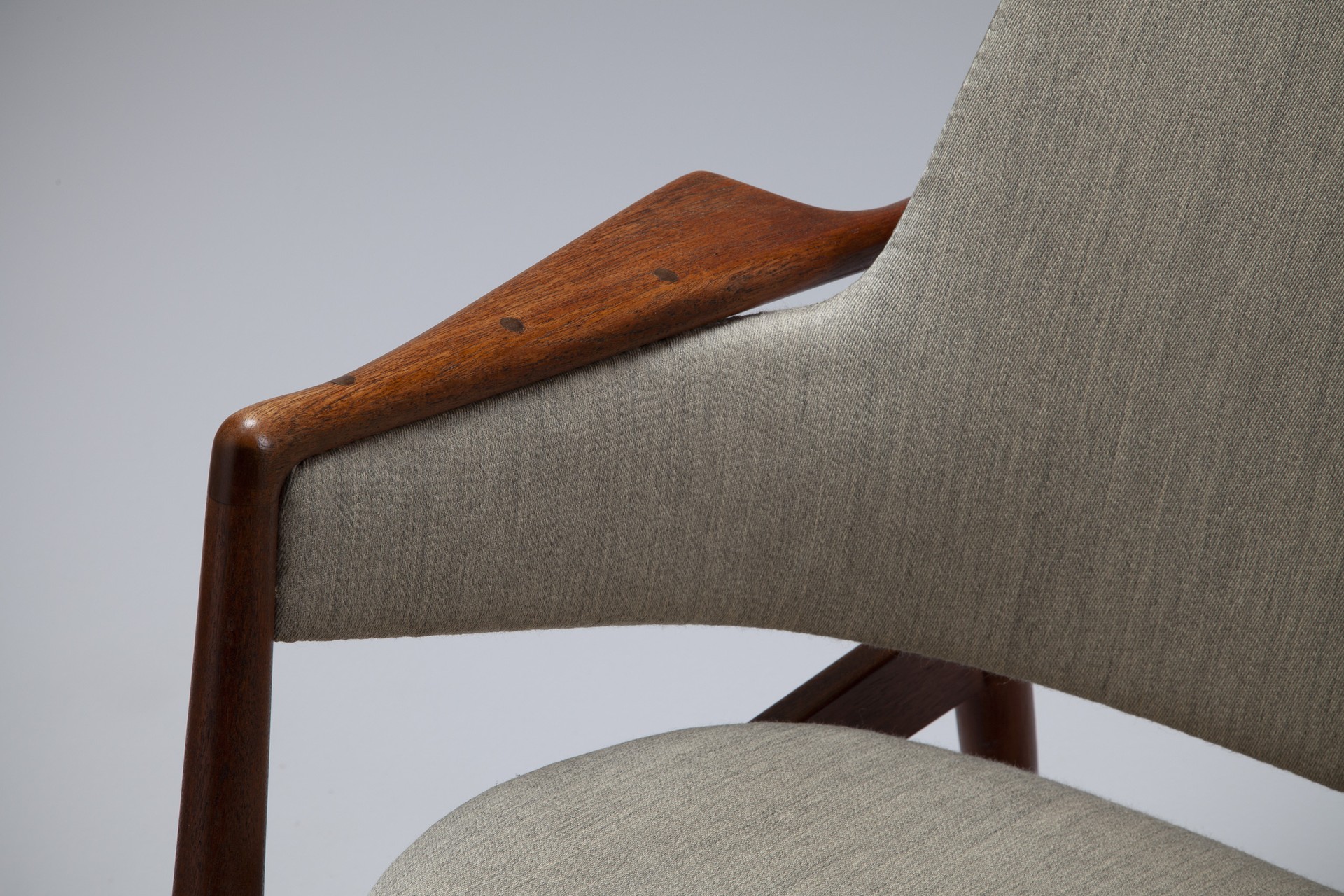 A Pair of Easy Chairs image 5