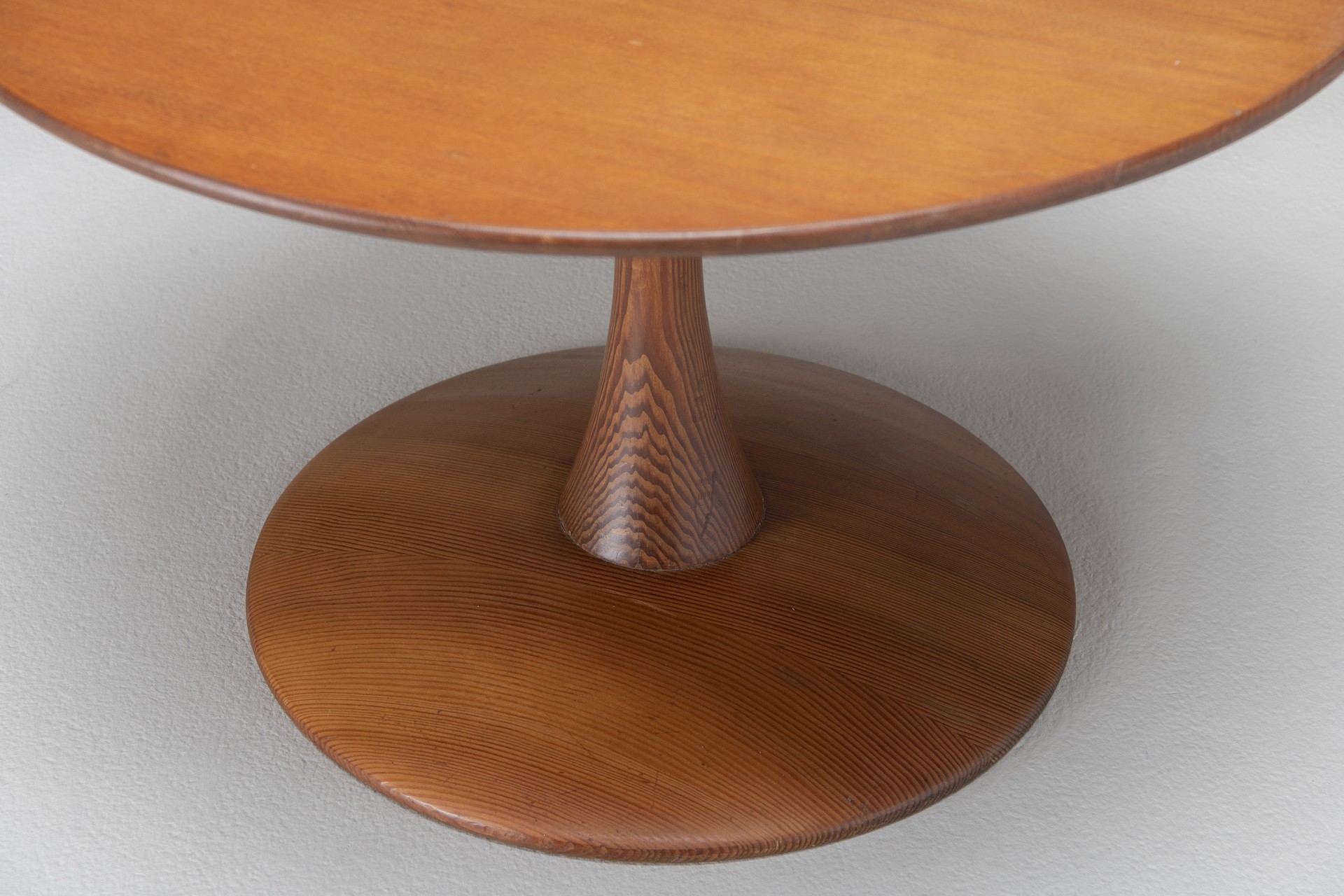 'Toadstool' Low Table image 3