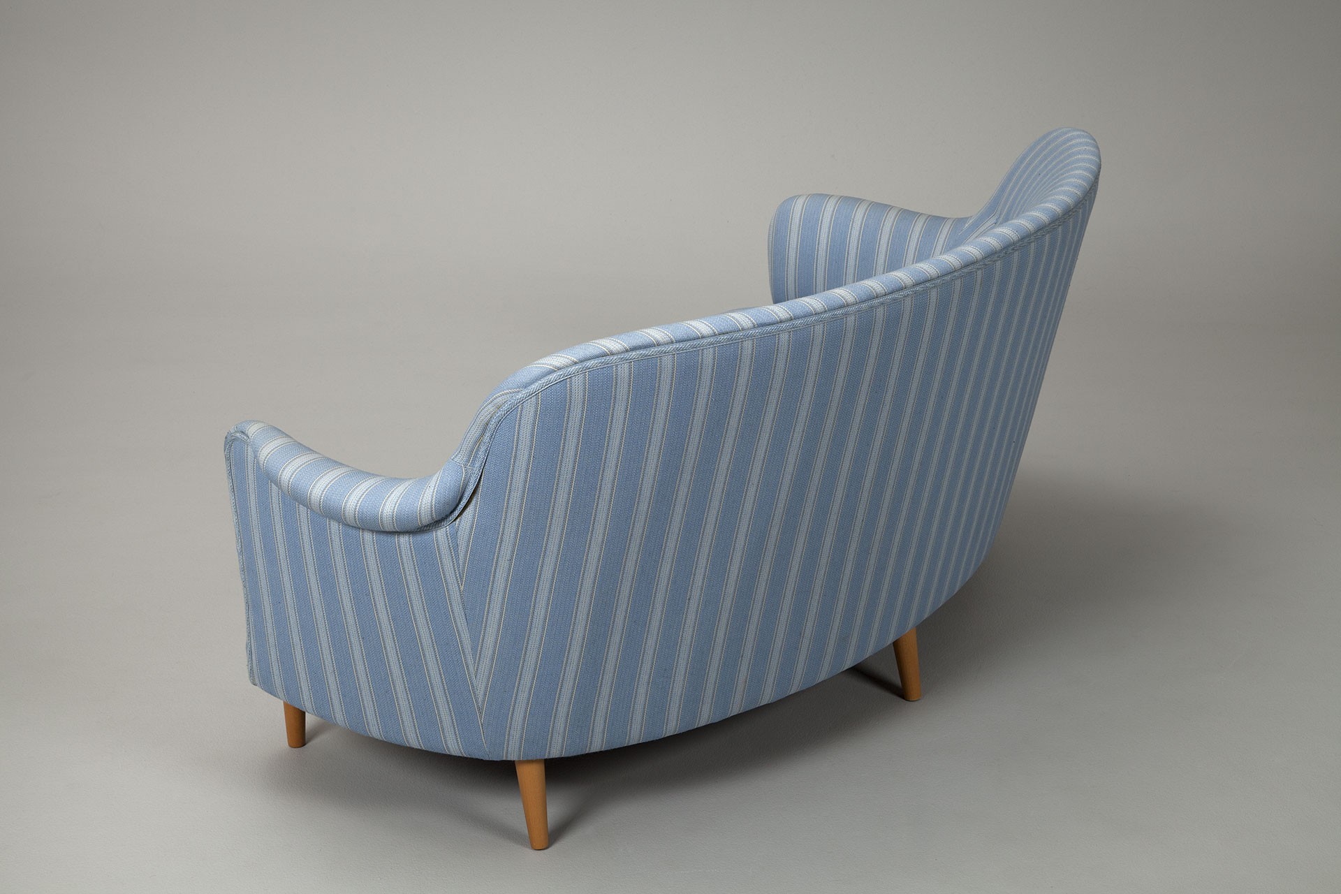 Sofa image 3
