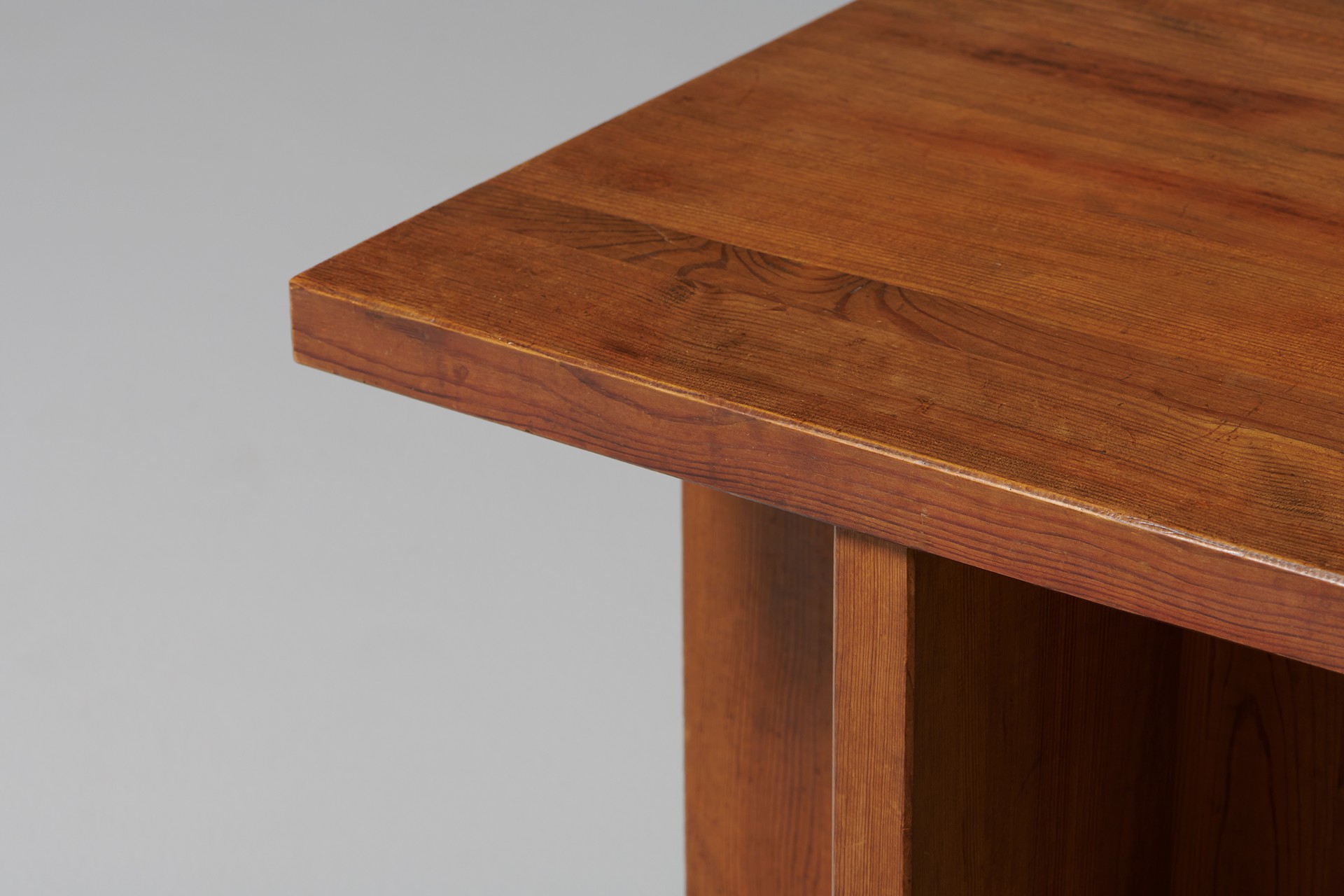 "Lovö" table image 3