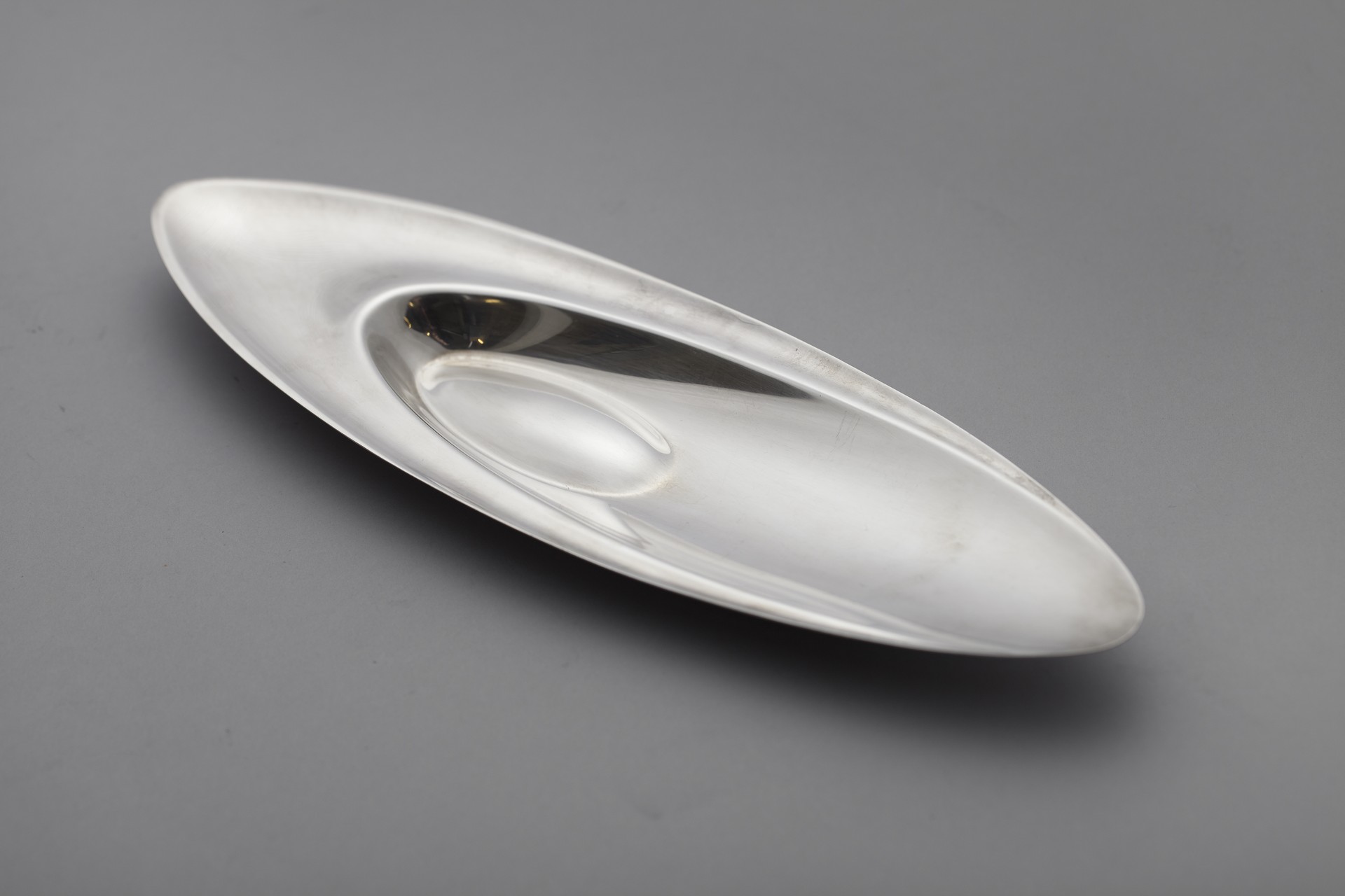 Two Dishes Model TW 114 image 3