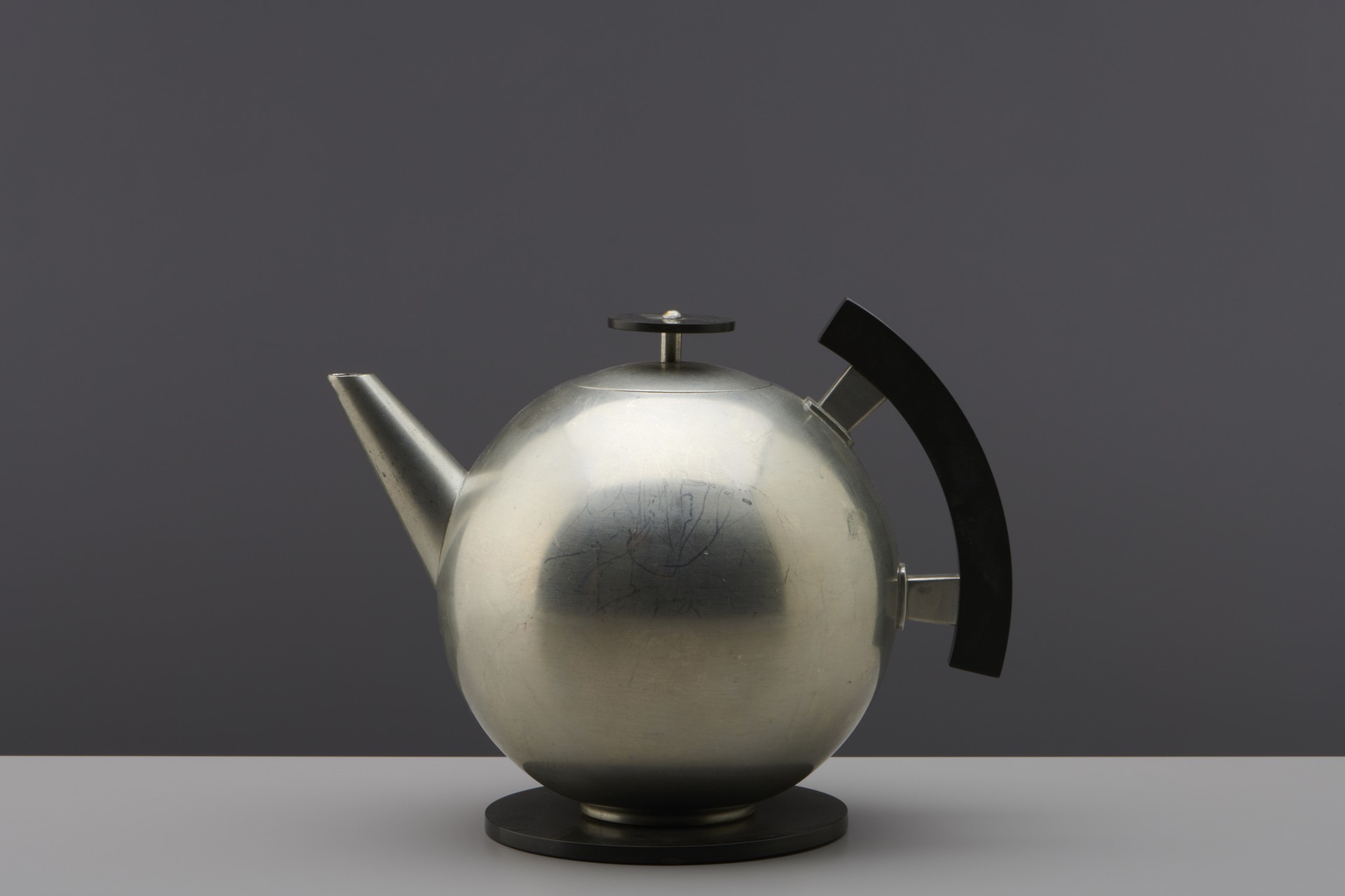 Tea Set image 2