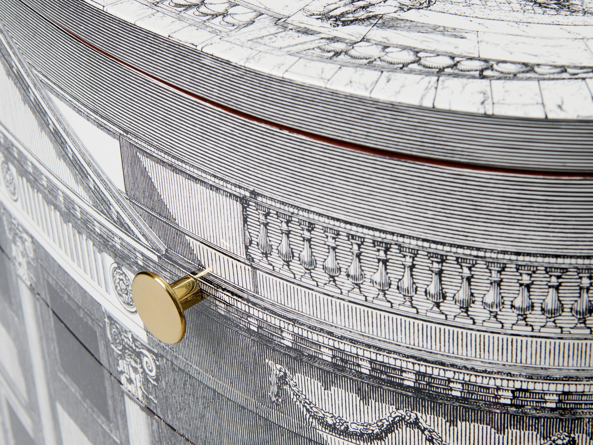'Palladiana' Chest of Drawers image 9
