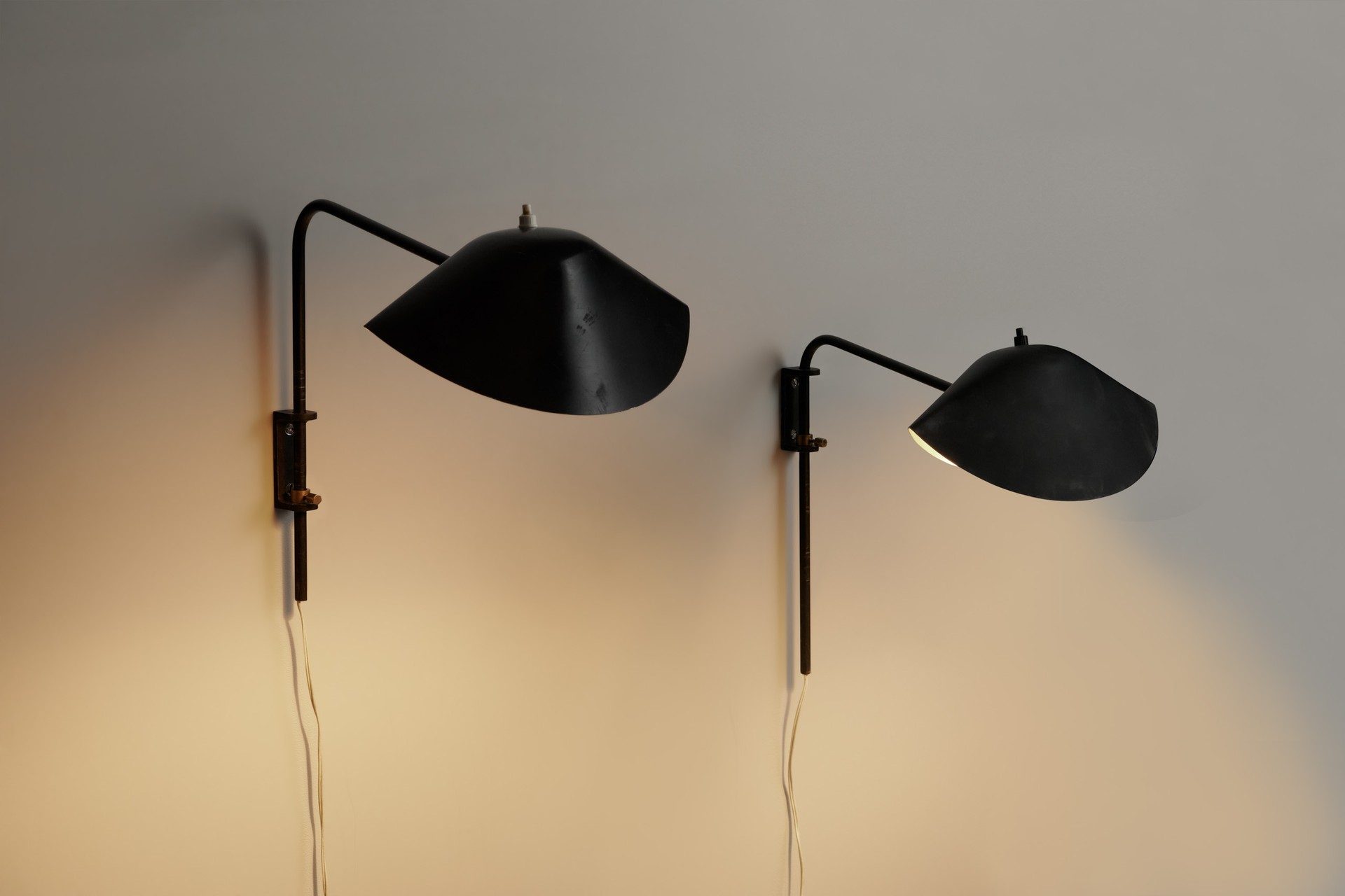Pair of 'Antony' Wall lamps image 2