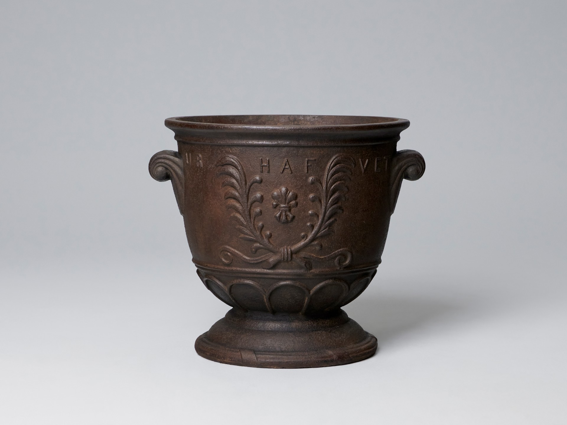 'Venus' Urn image 3