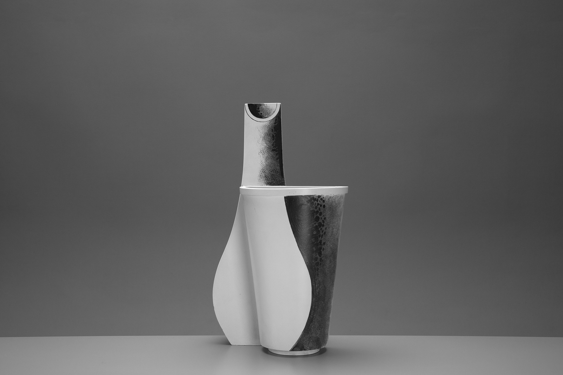 "Surrea" Vase image 2