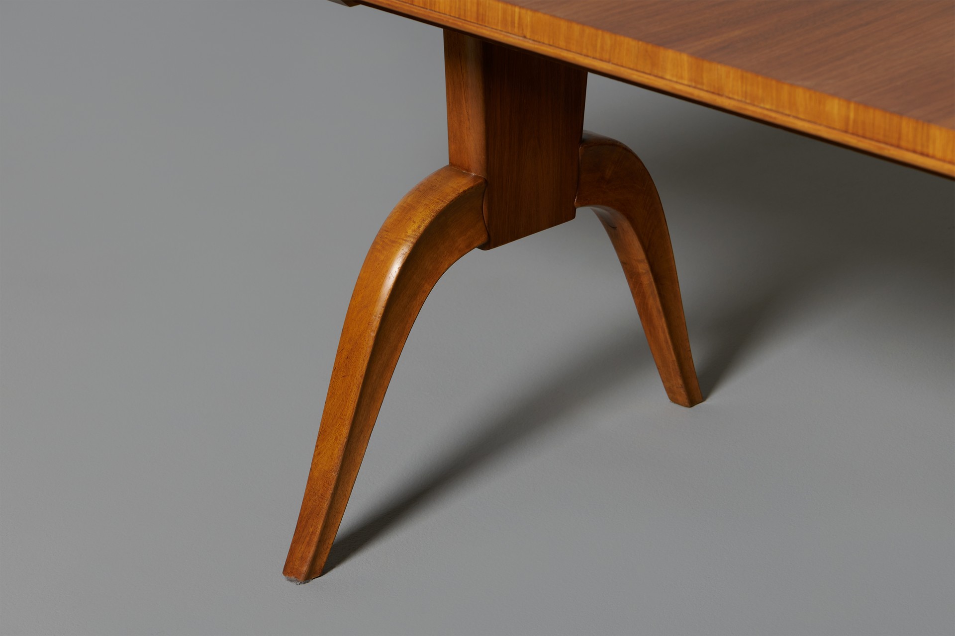 'Roland' Extending Dining Table image 3