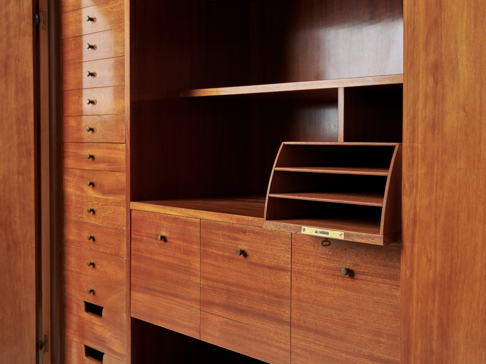 Cabinet image 5