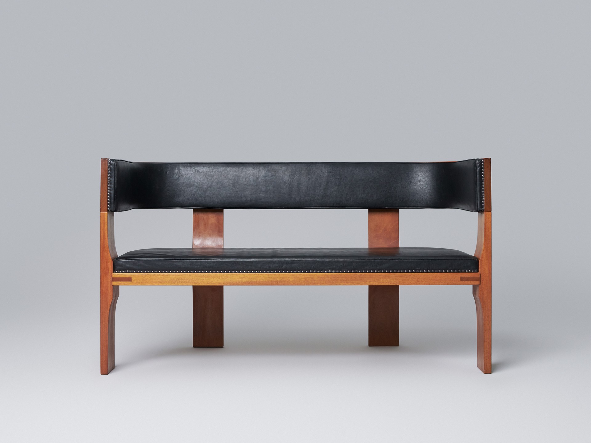 Sofa image 2