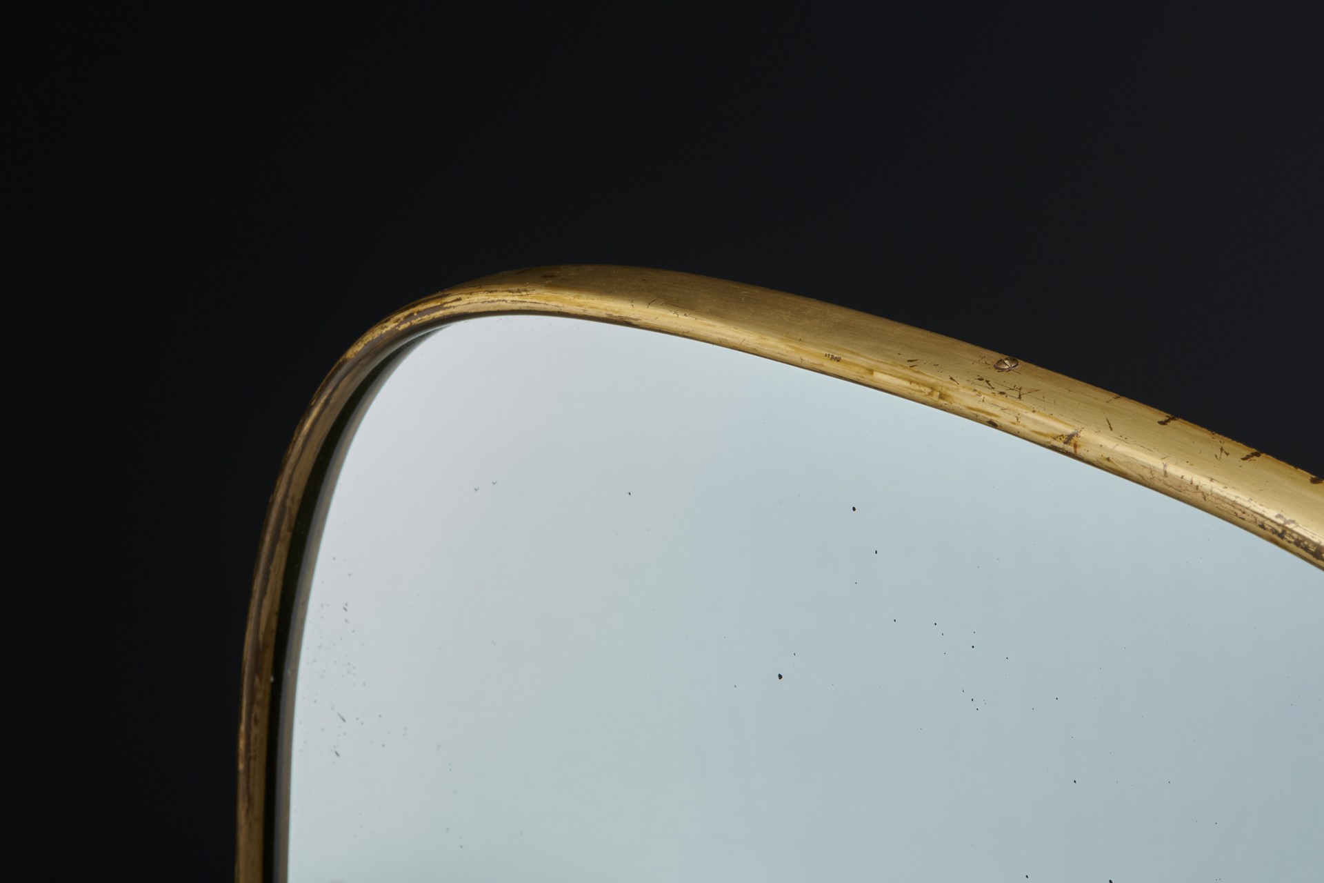 Adjustable Table Mirror image 4