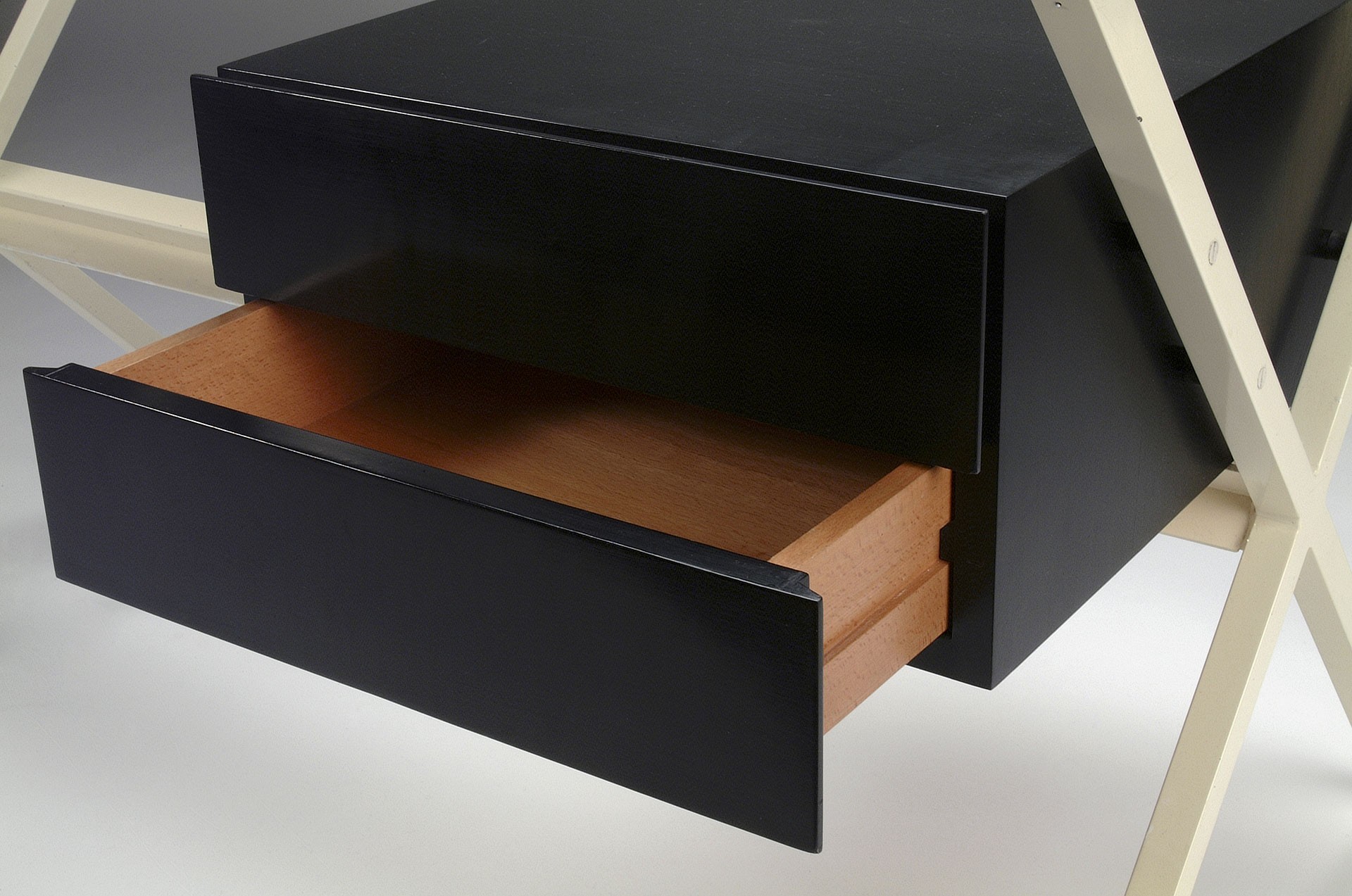 Desk image 3