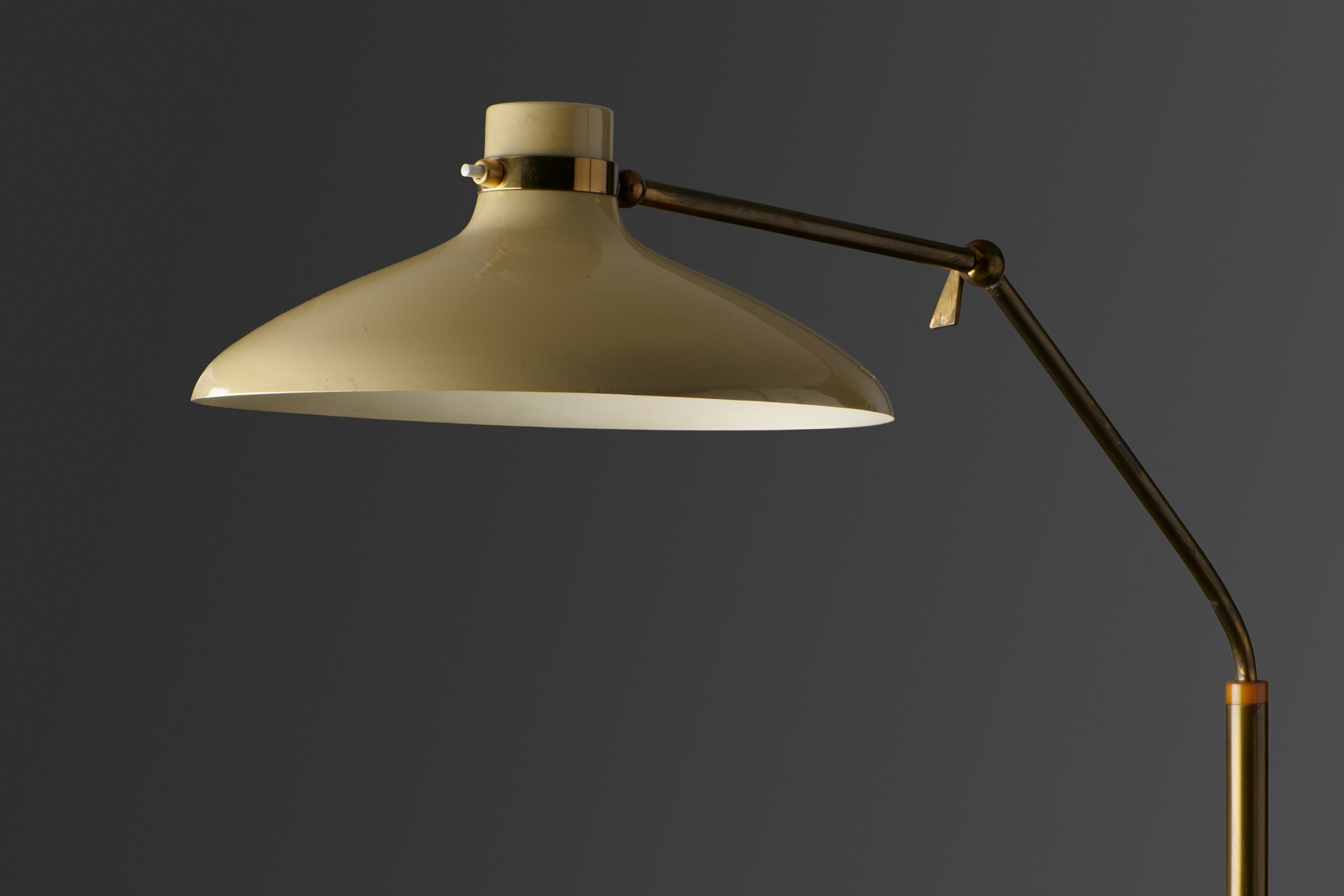 Adjustable Floor lamp image 3