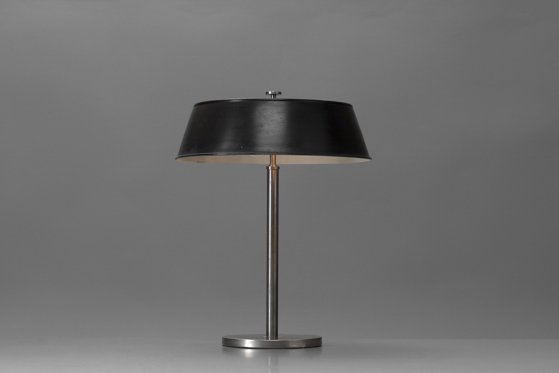 Table Lamp image 2
