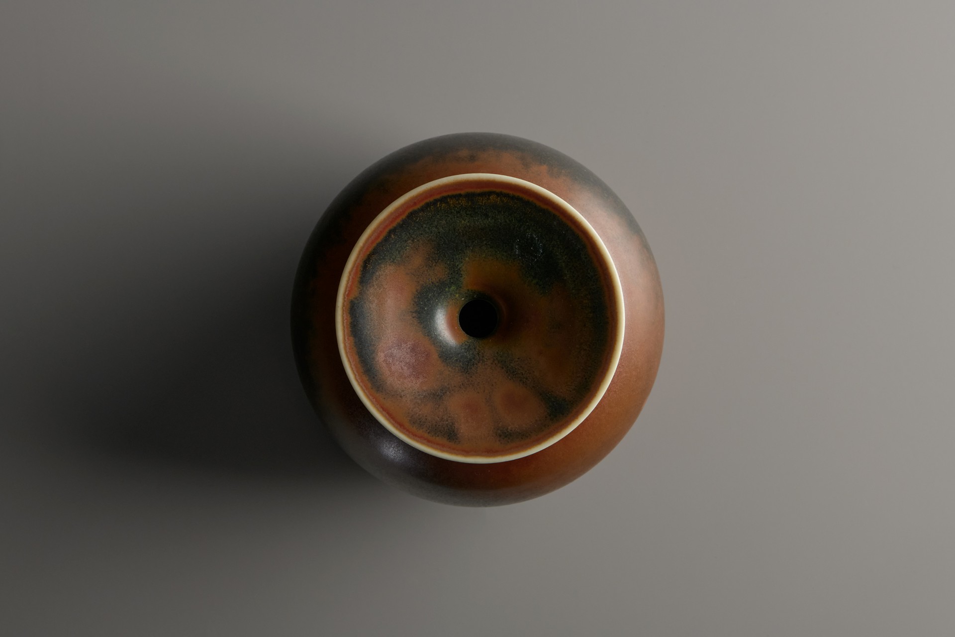 Vase image 3