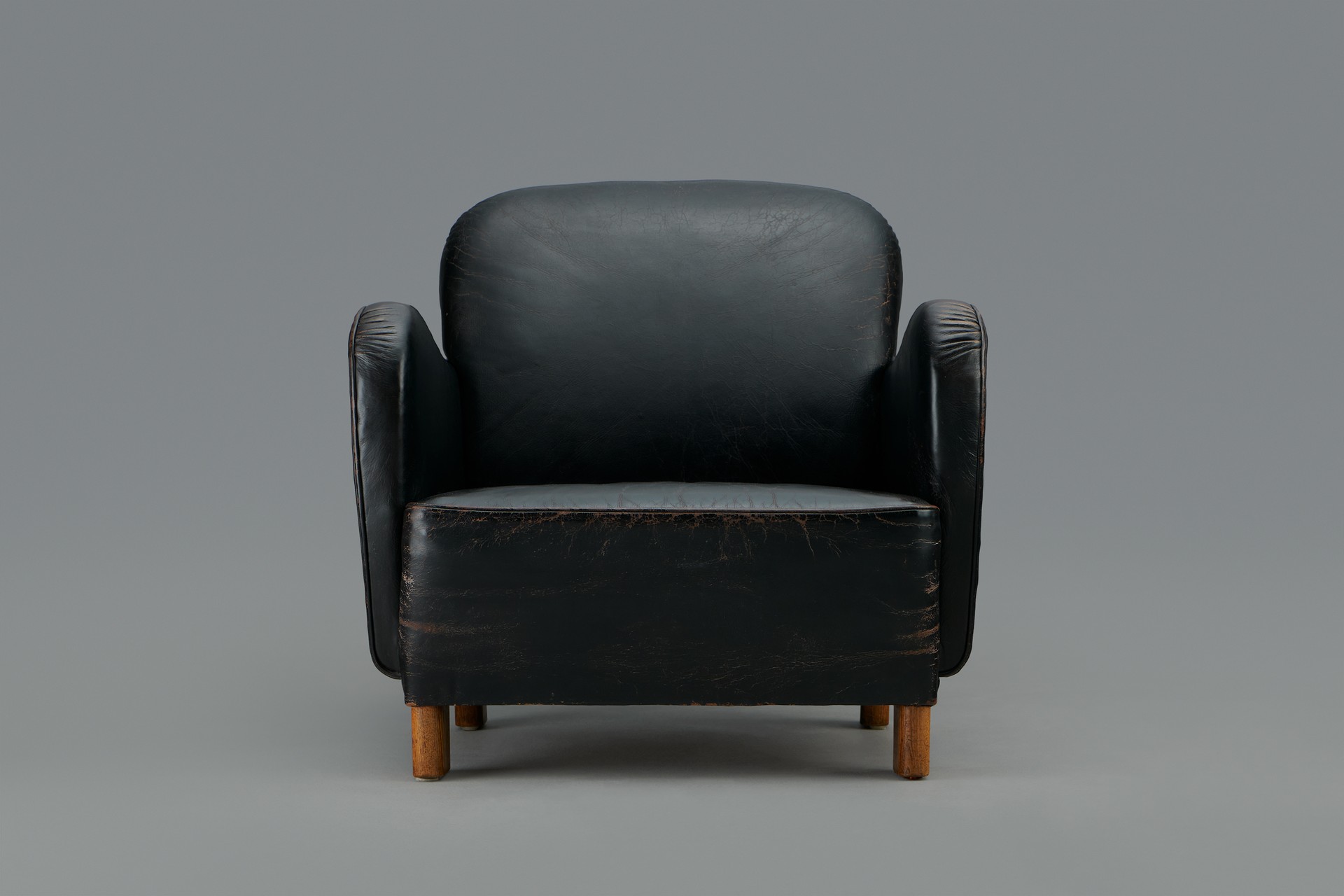 Armchair, Model no. 1565 image 3
