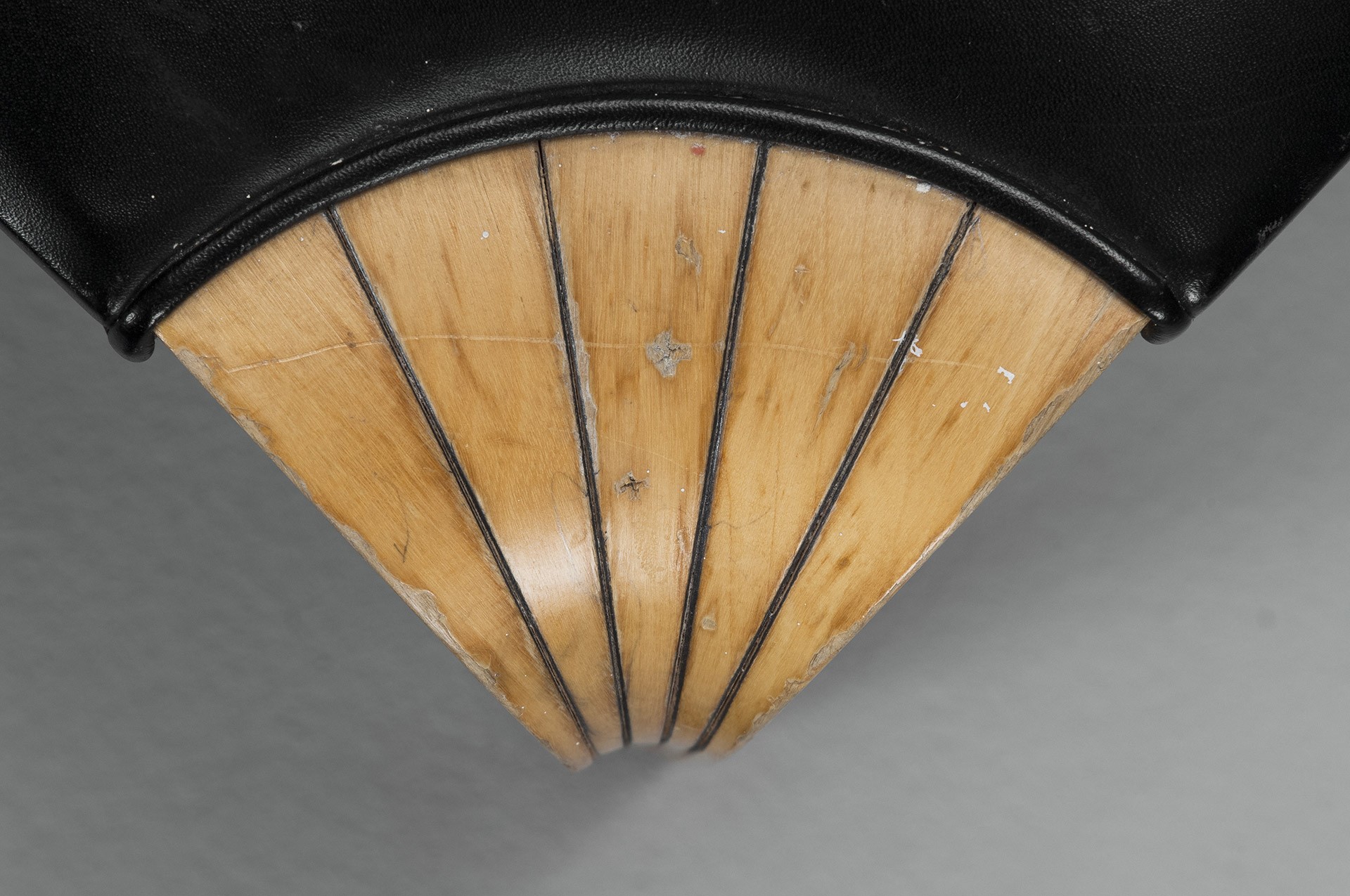 Fan Leg Stool, Model no. X601 image 3