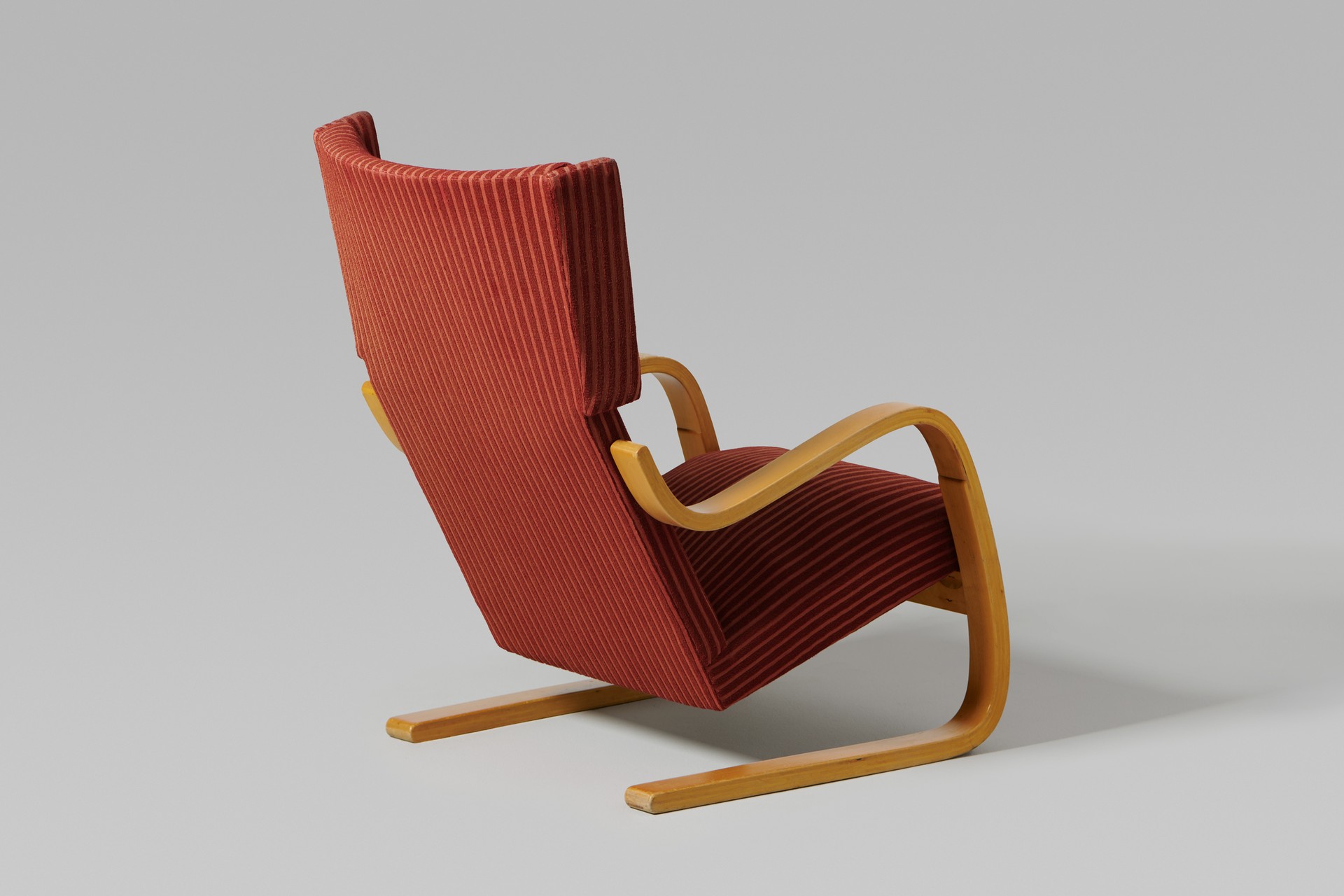 High Back Armchair No. 401 image 2