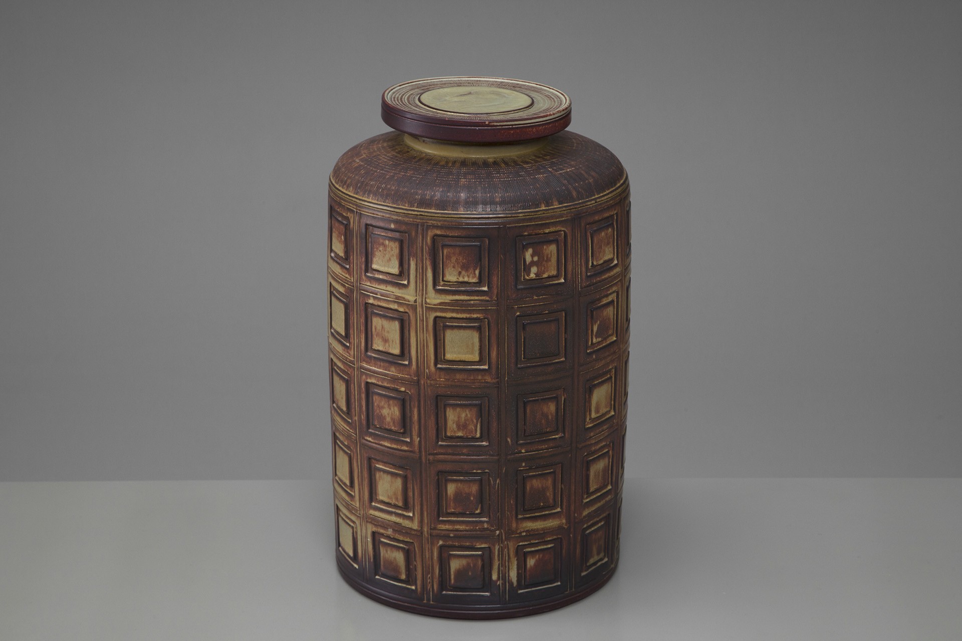 Large Urn and Lid image 2